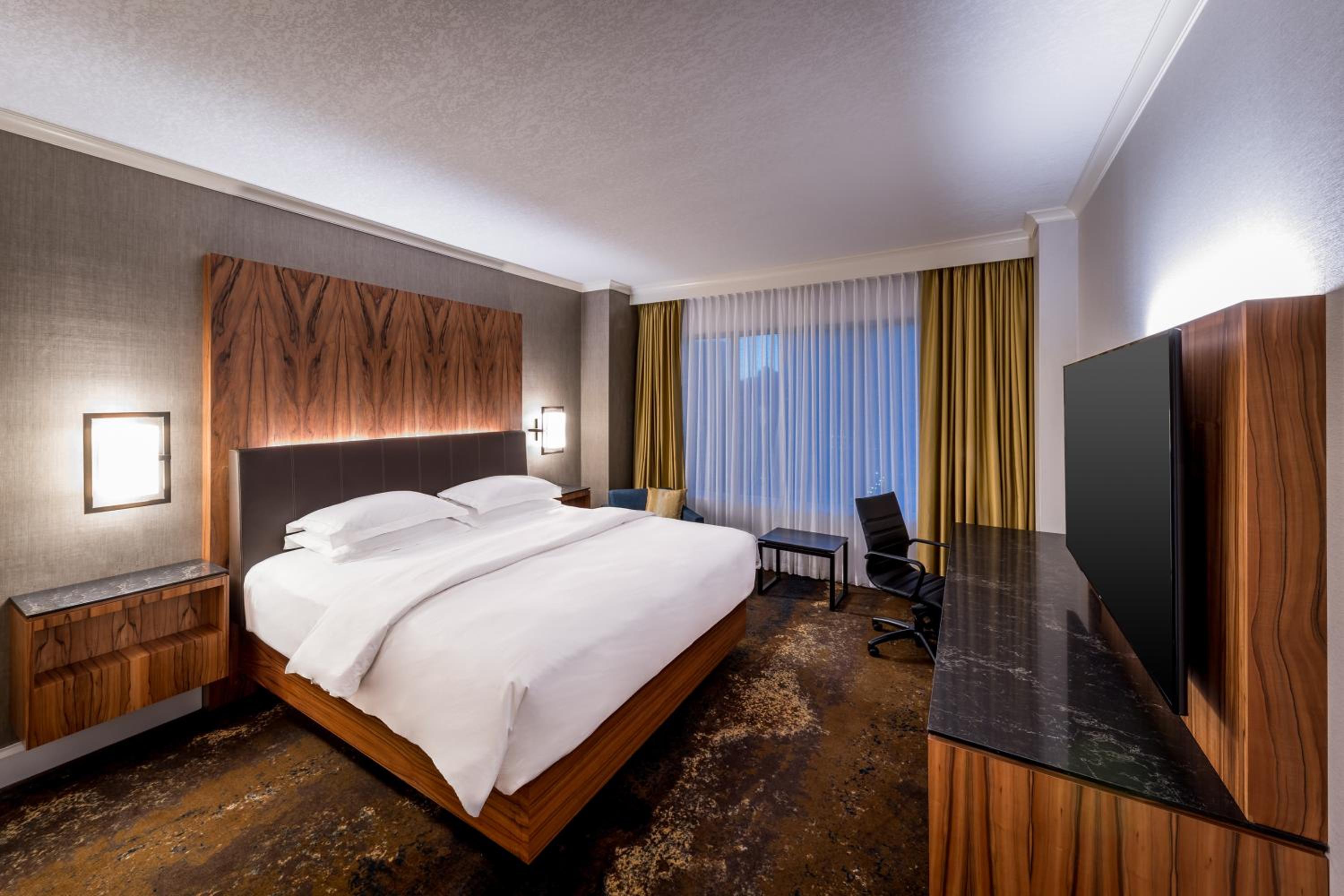 King Room - Club Access - Photo 9