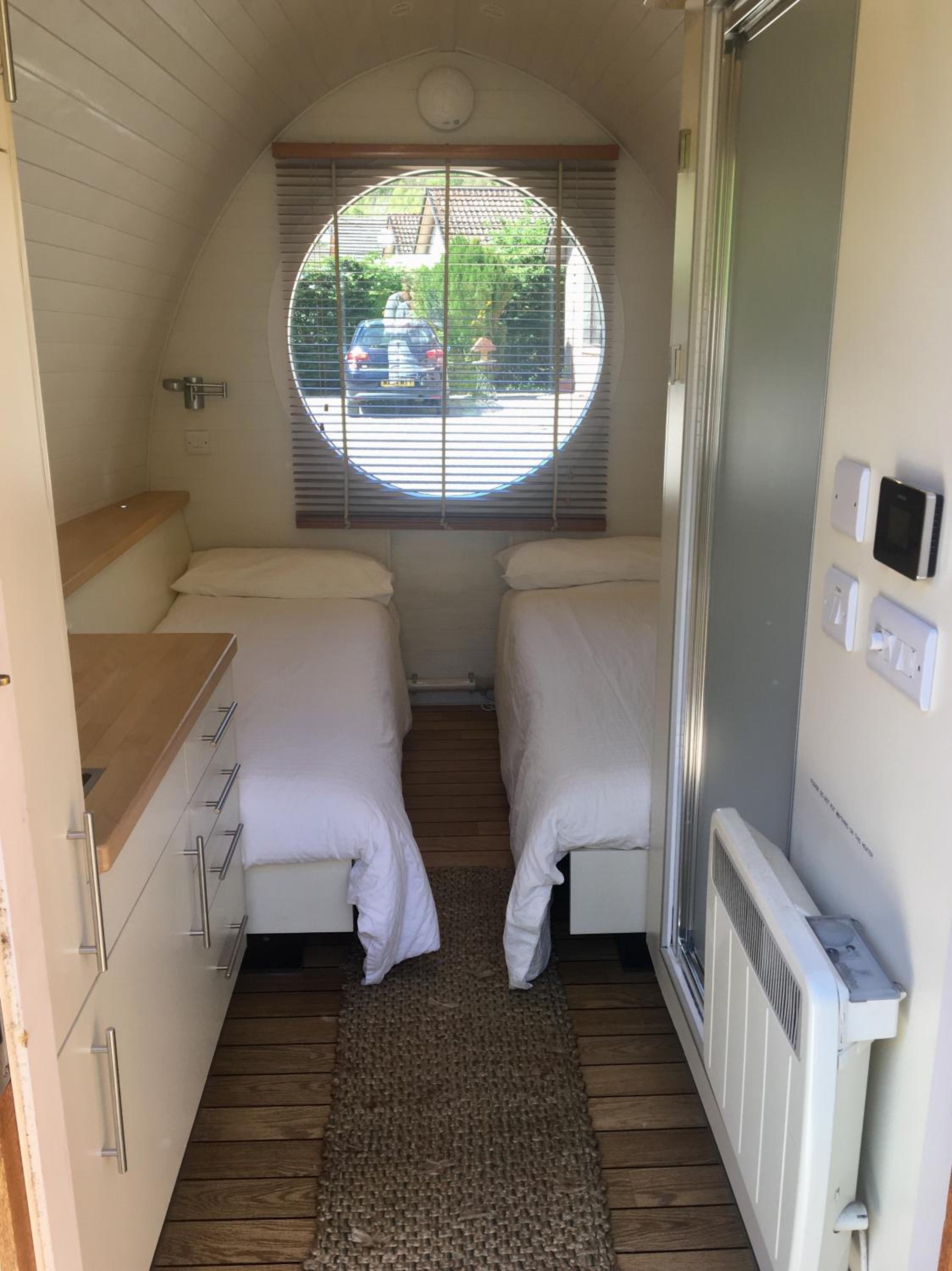 Double Room with Private Bathroom - Photo 32