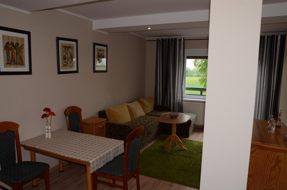 Apartment with Balcony photo 3
