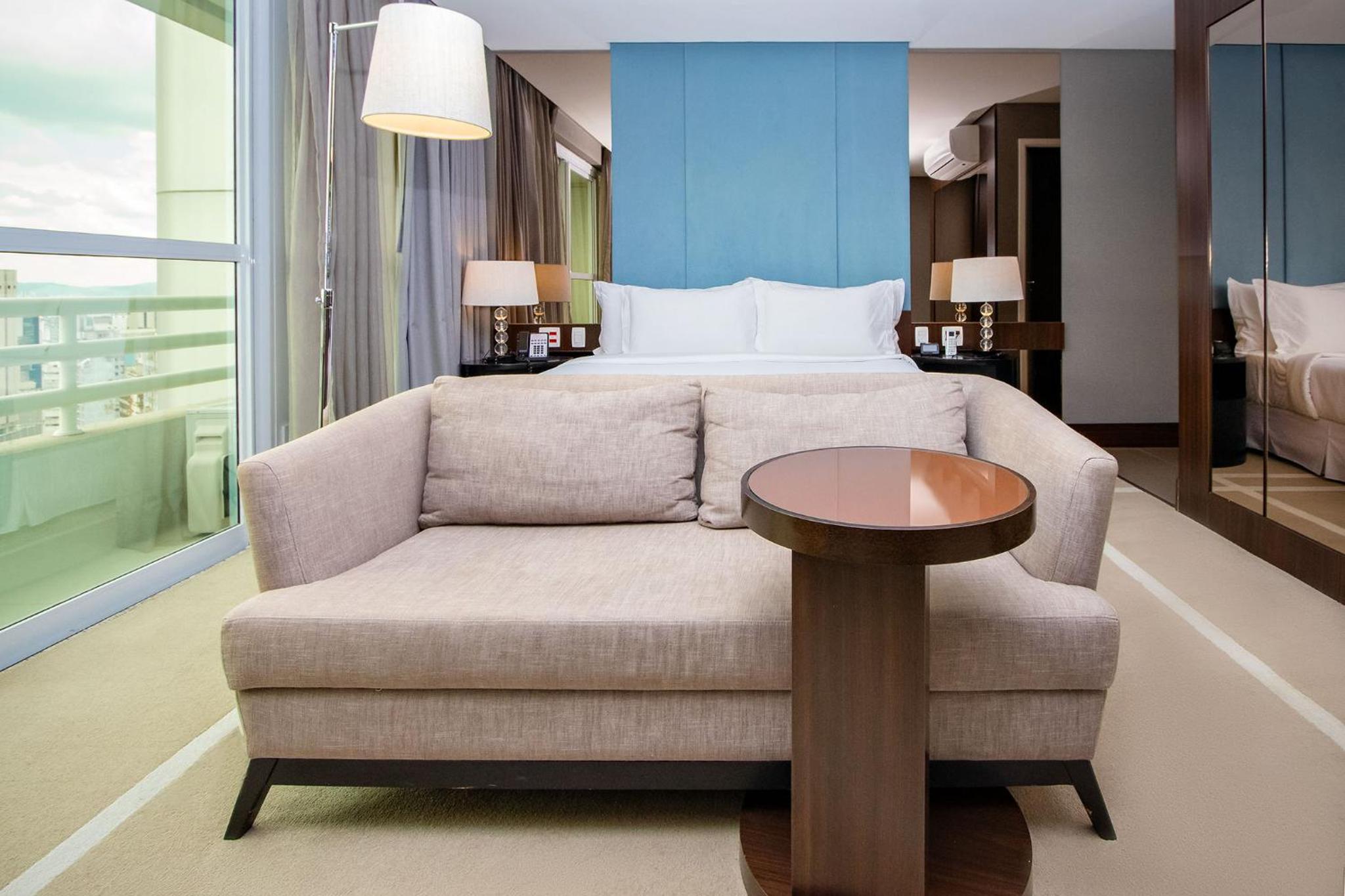 Superior Room with City View