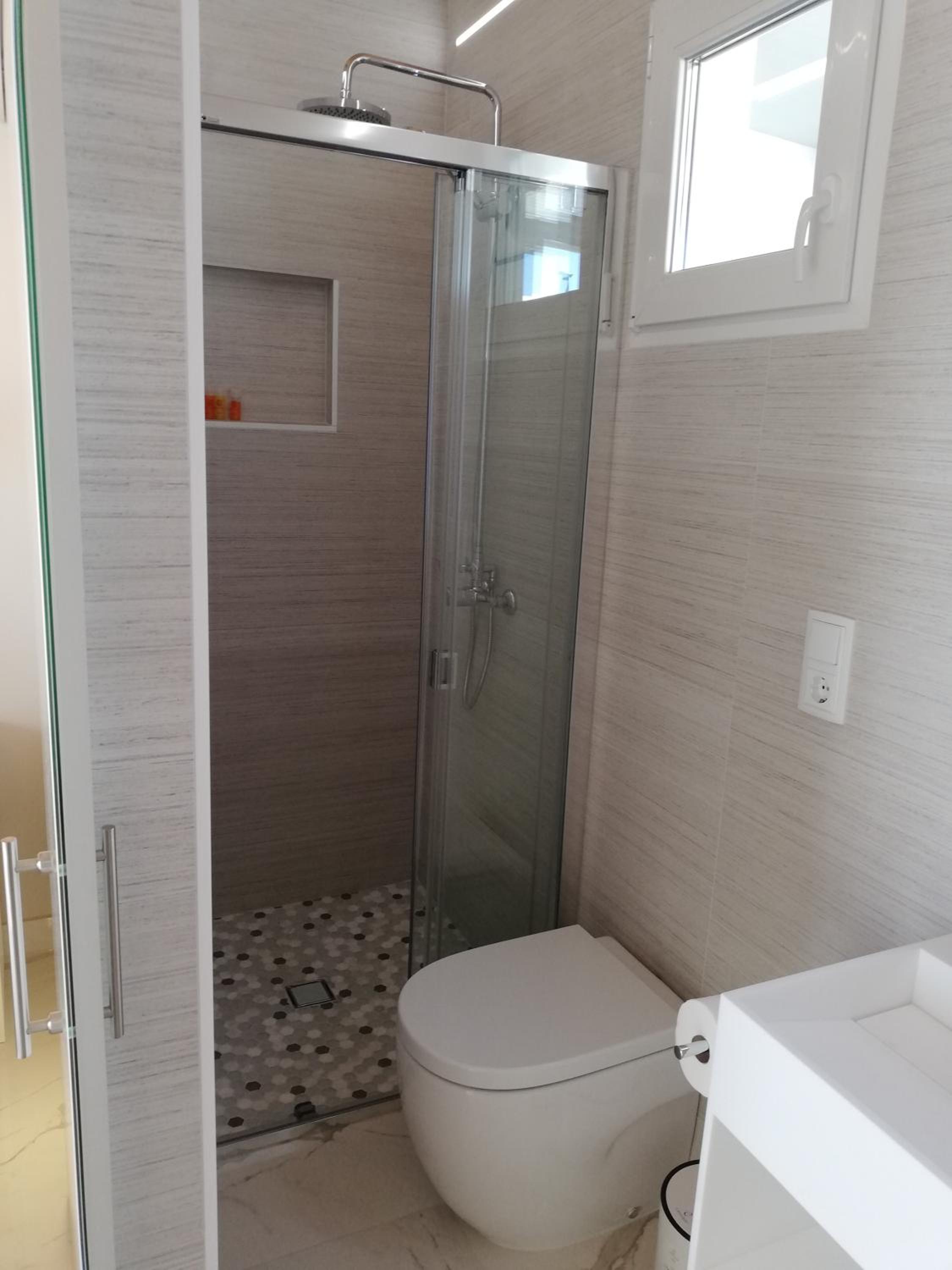 Deluxe Room - Photo 9