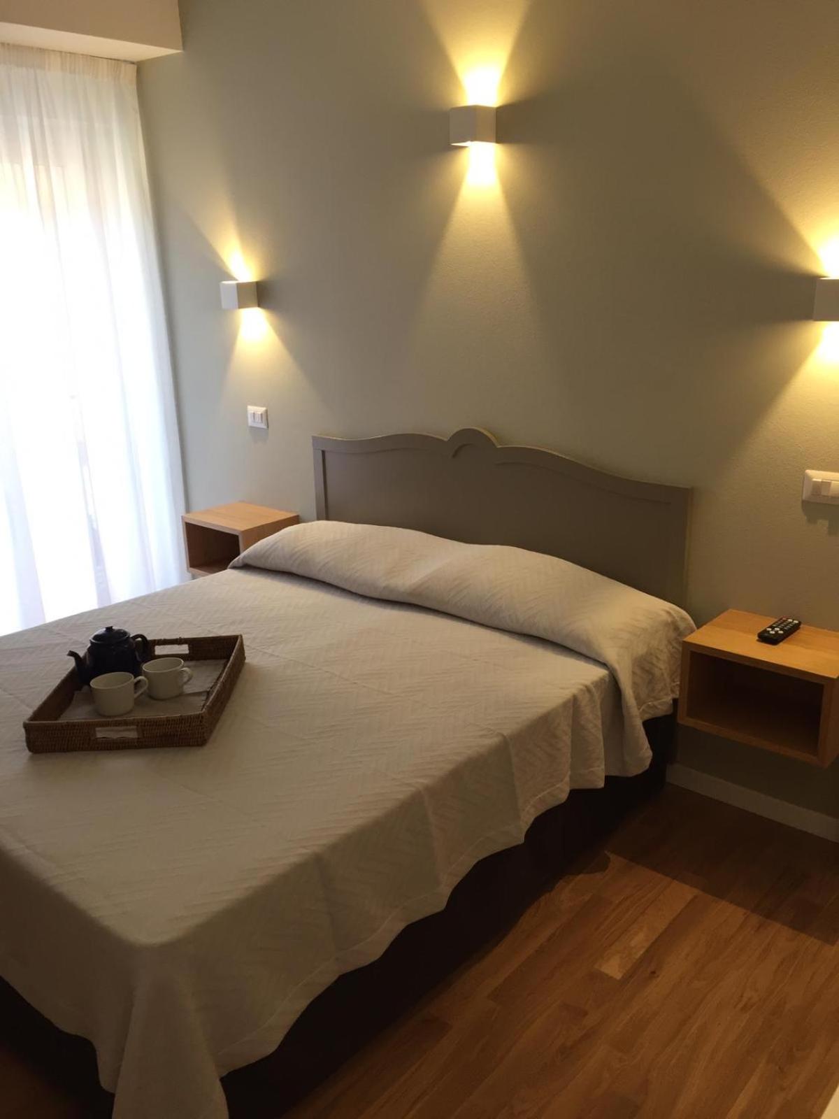 Double Room - Photo 11