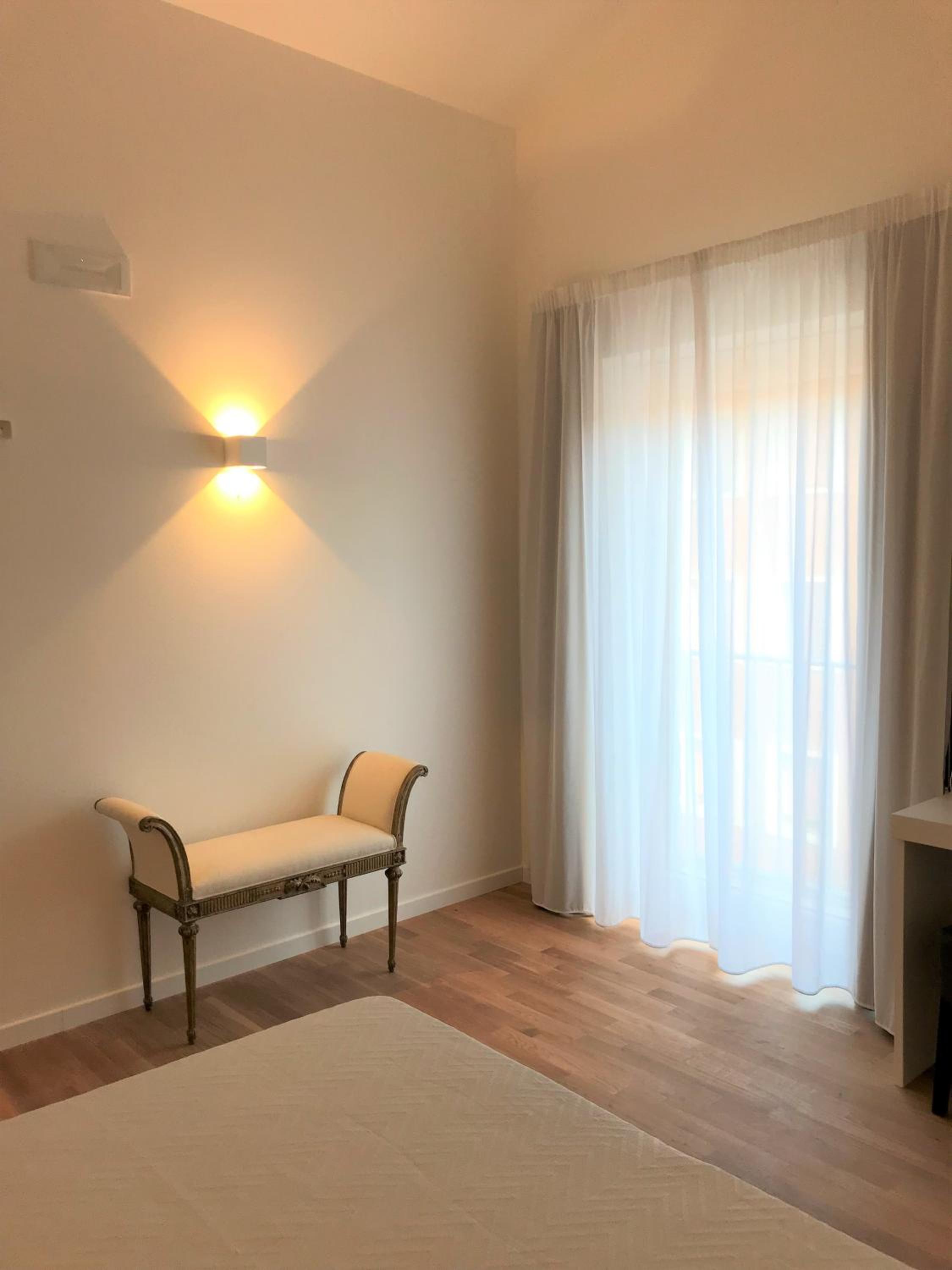 Double Room - Photo 8