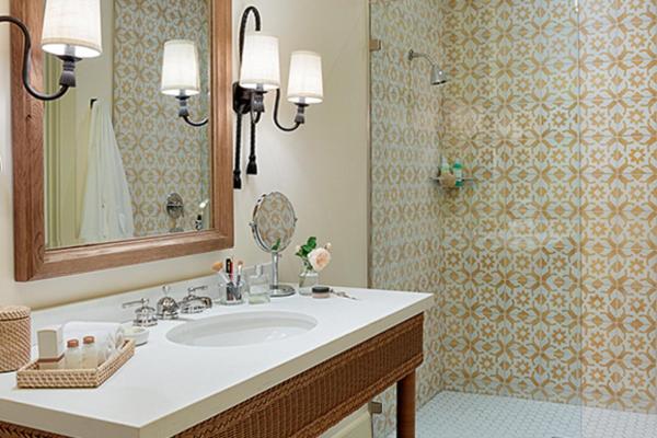 Queen Room with Two Queen Beds - Geyser View photo 2