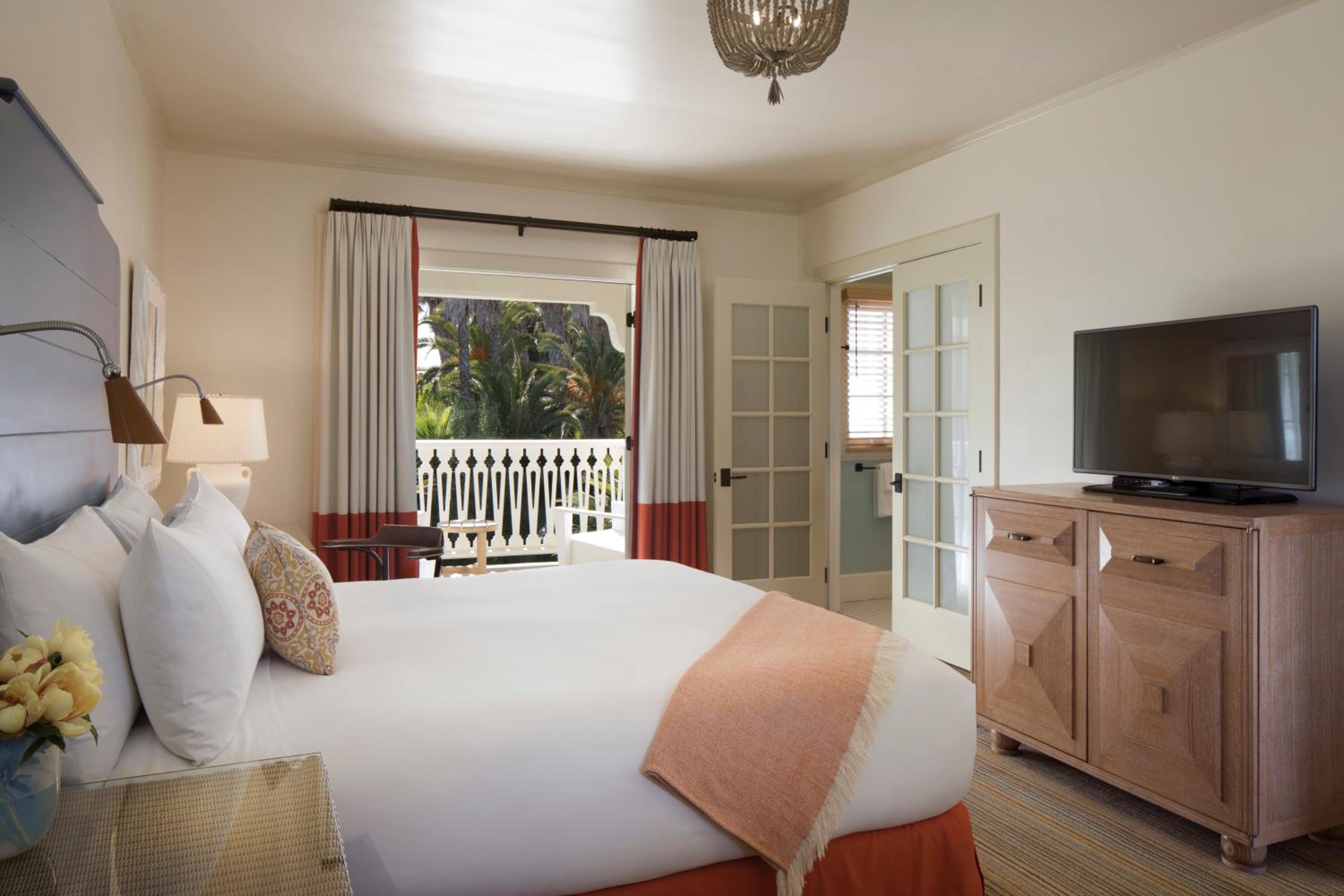 King Room with Garden View - Disability Access photo 1