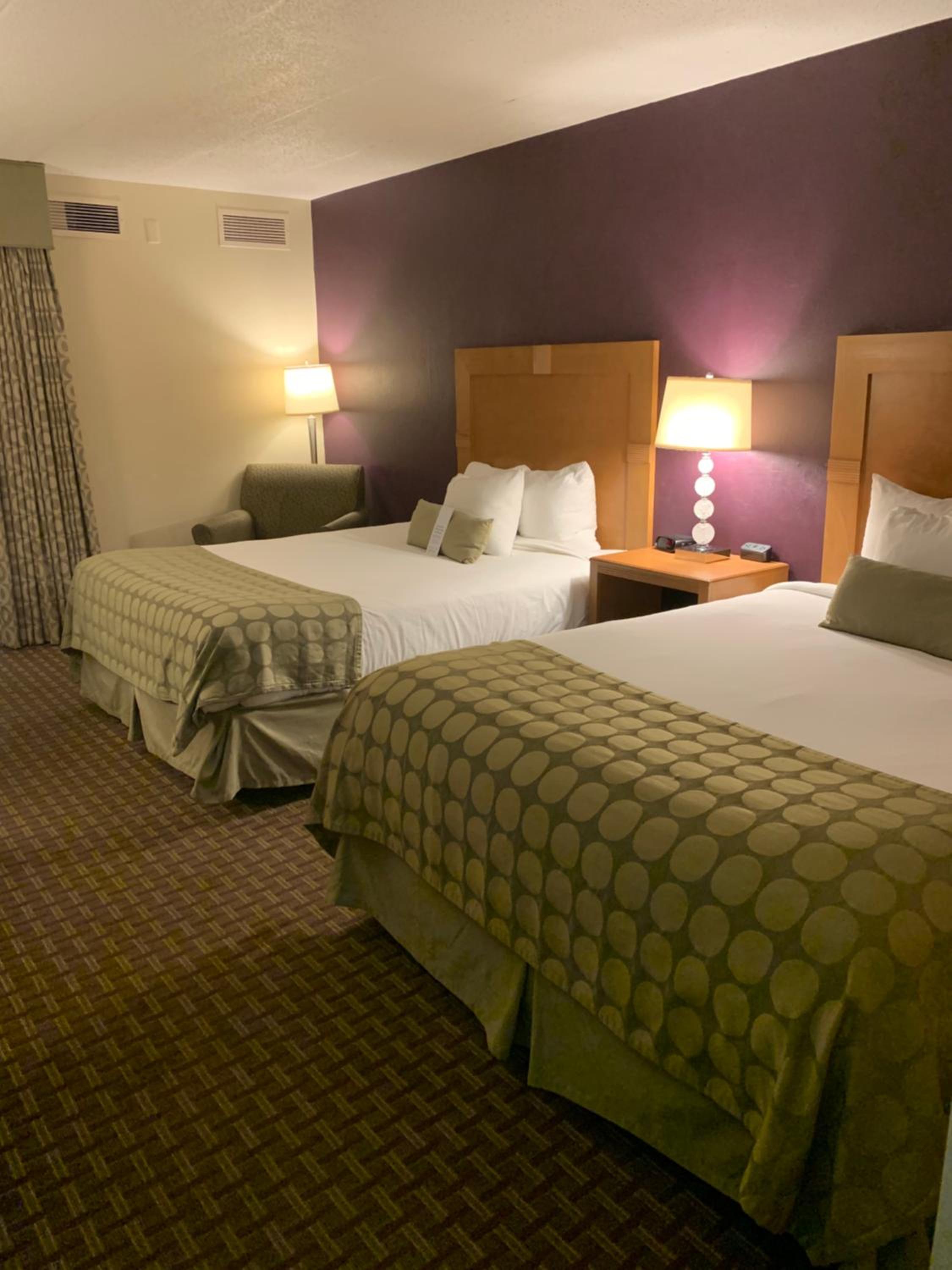 Double Room with Two Double Beds and Pool View - Non-Smoking - Photo 5