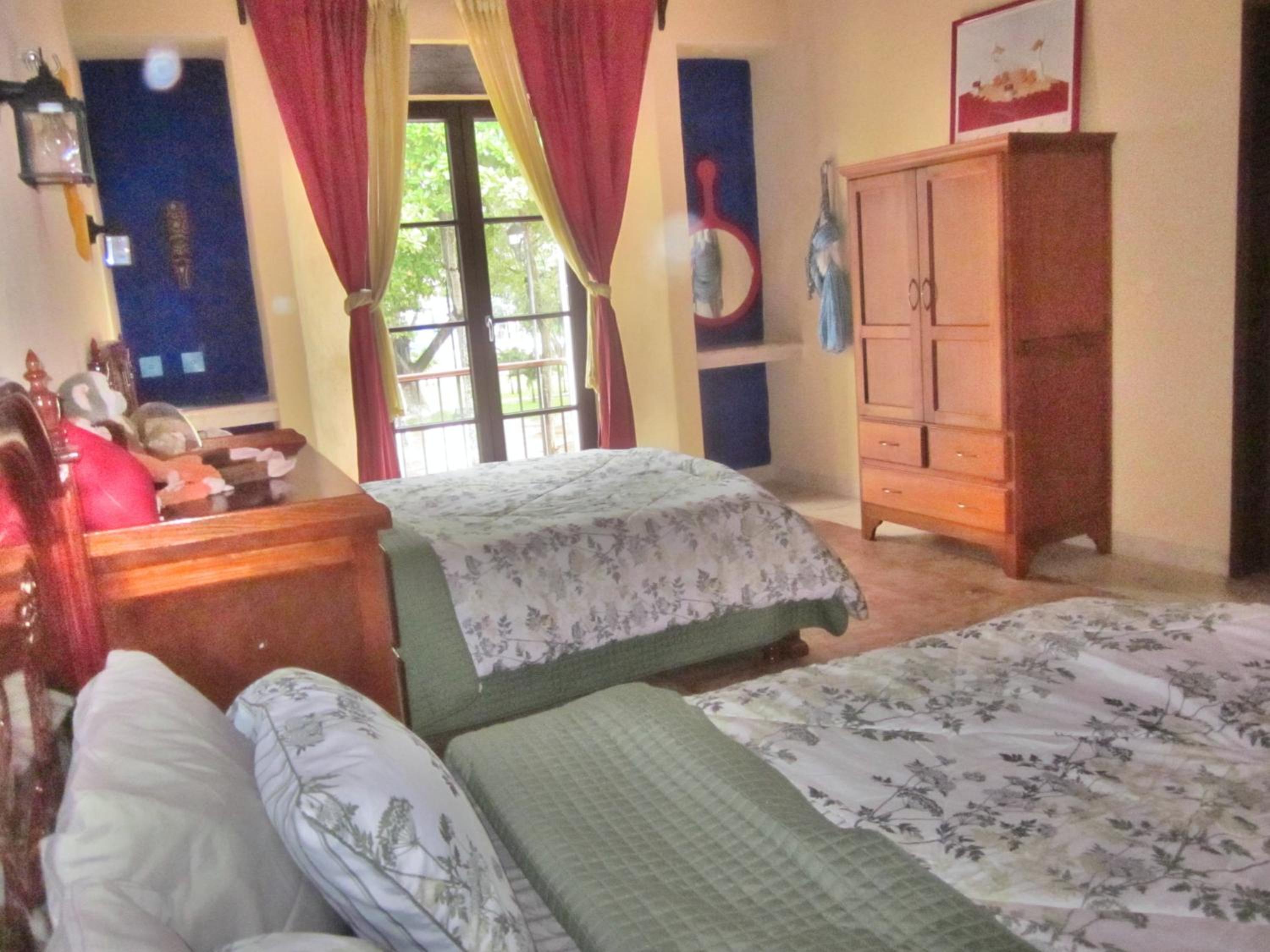 Twin Room with Balcony - Photo 1