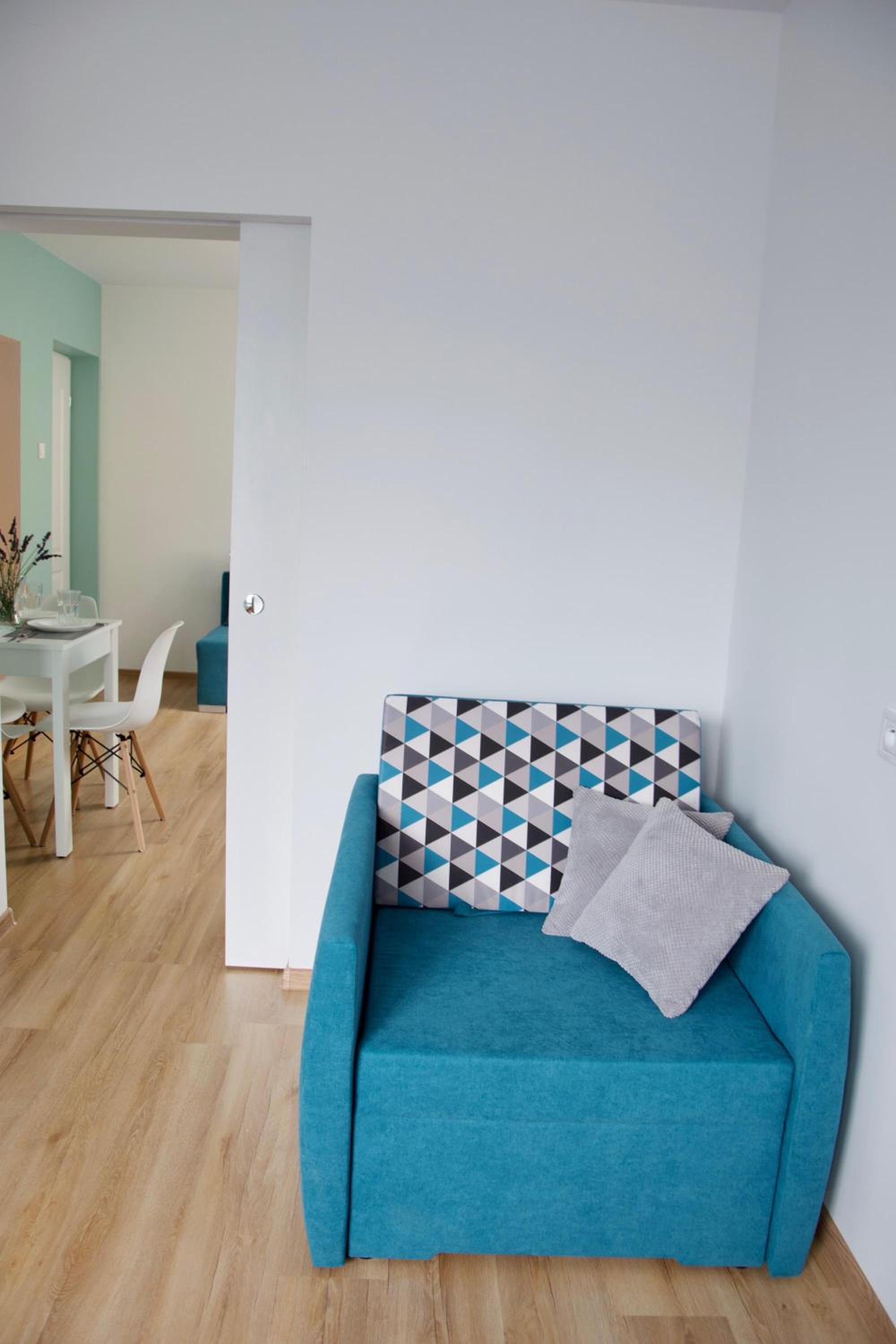 One-Bedroom Apartment - Photo 6