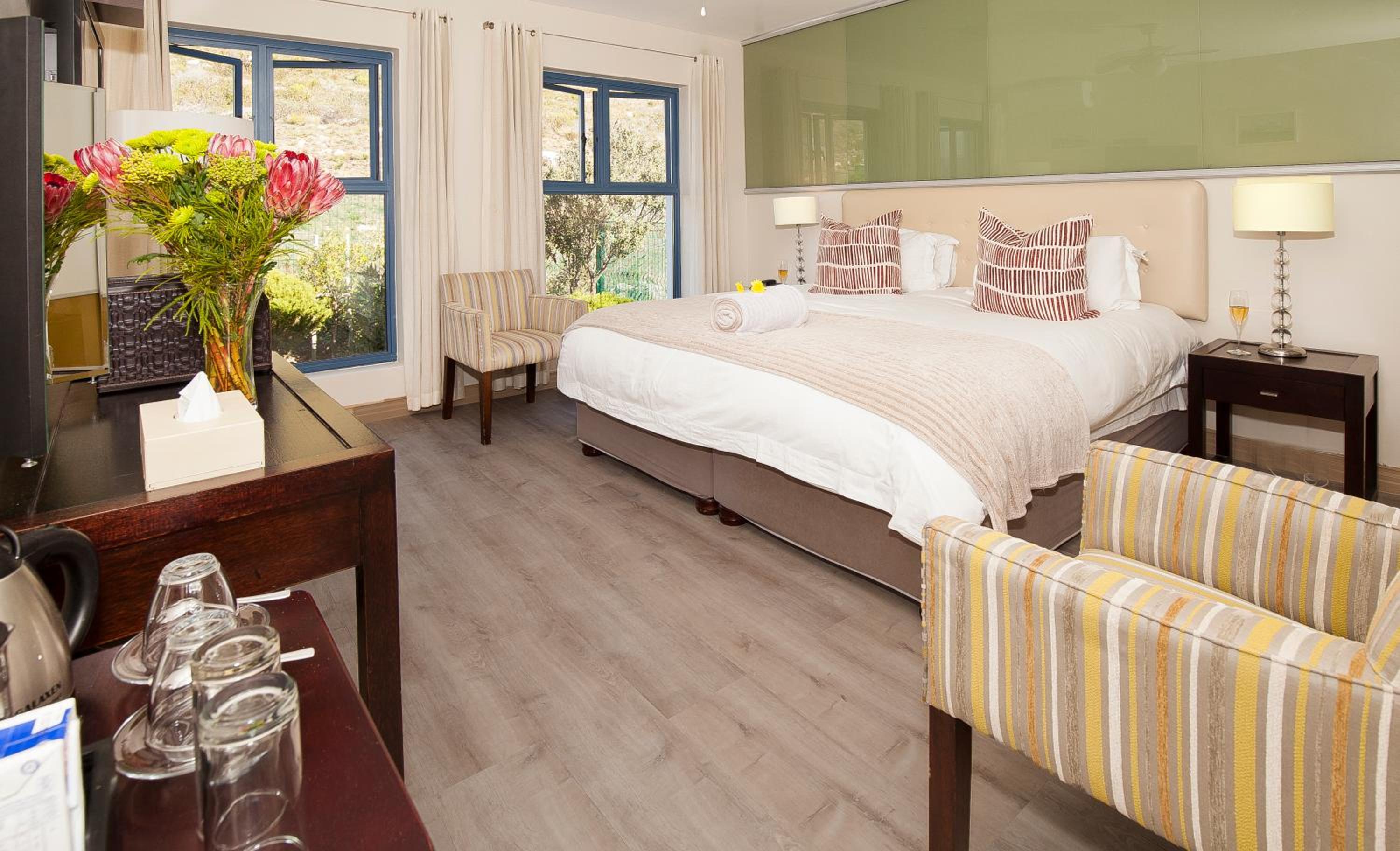 Double or Twin Room with Mountain View