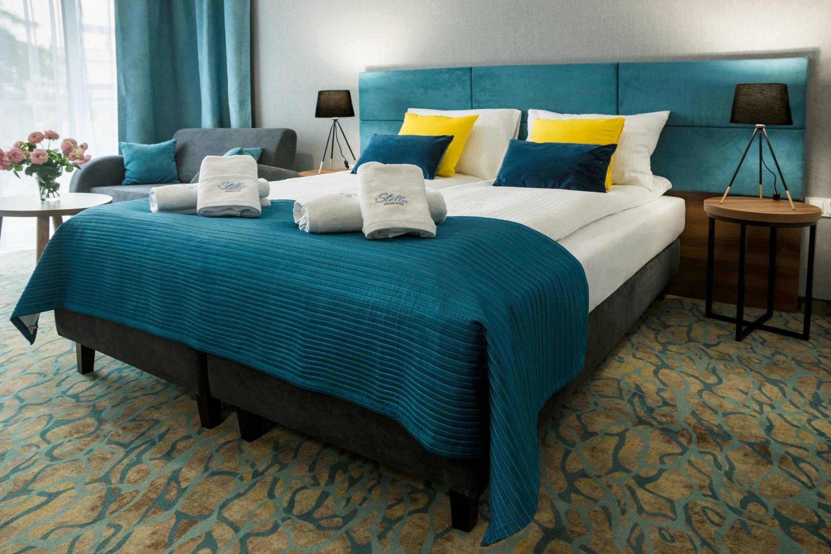 Deluxe Double Room with Balcony photo 1