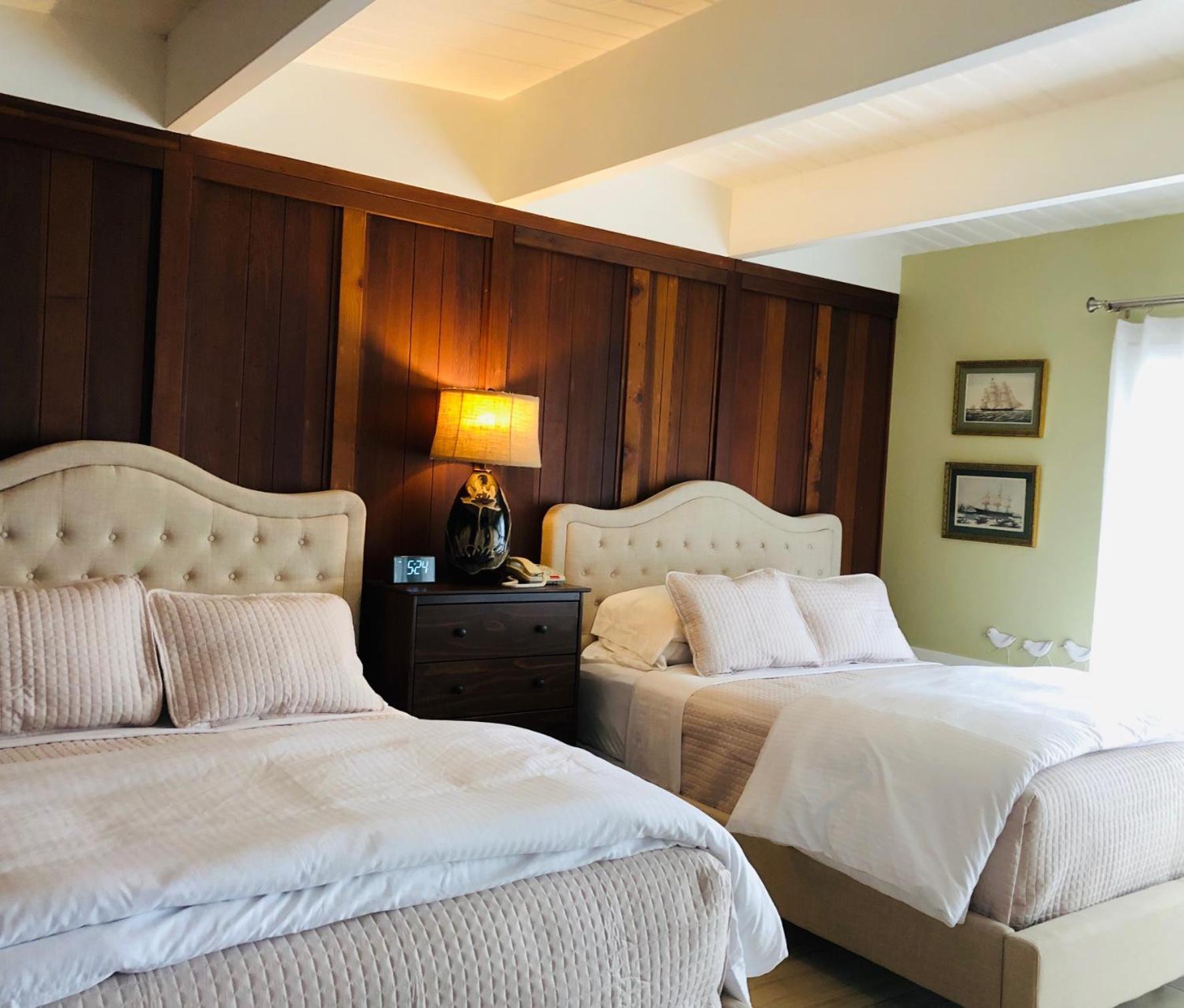 Deluxe Double Room with Balcony and Sea View - Photo 9