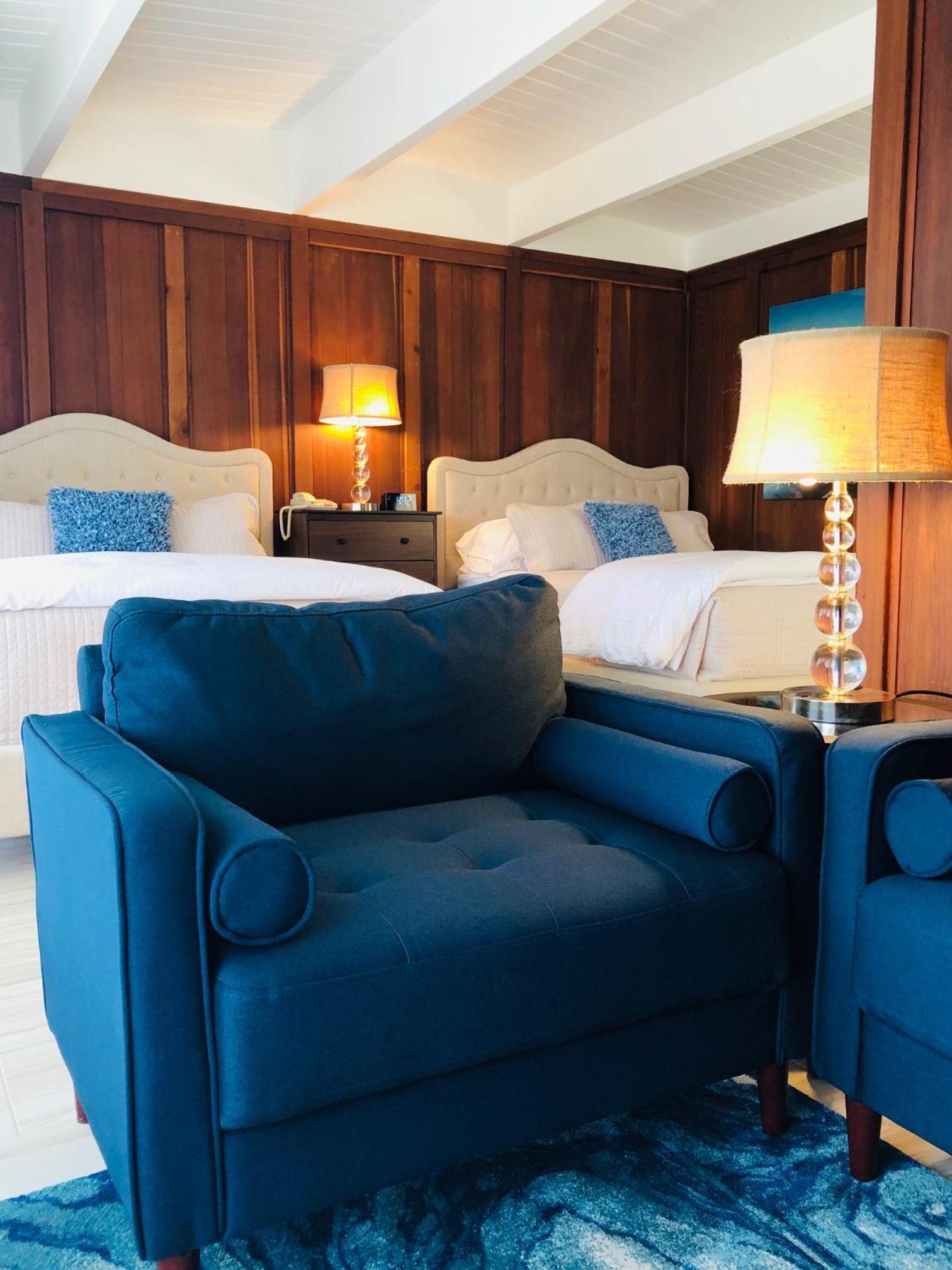 Deluxe Double Room with Balcony and Sea View - Photo 8