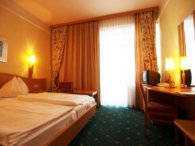 Standard Double Room - Photo 2