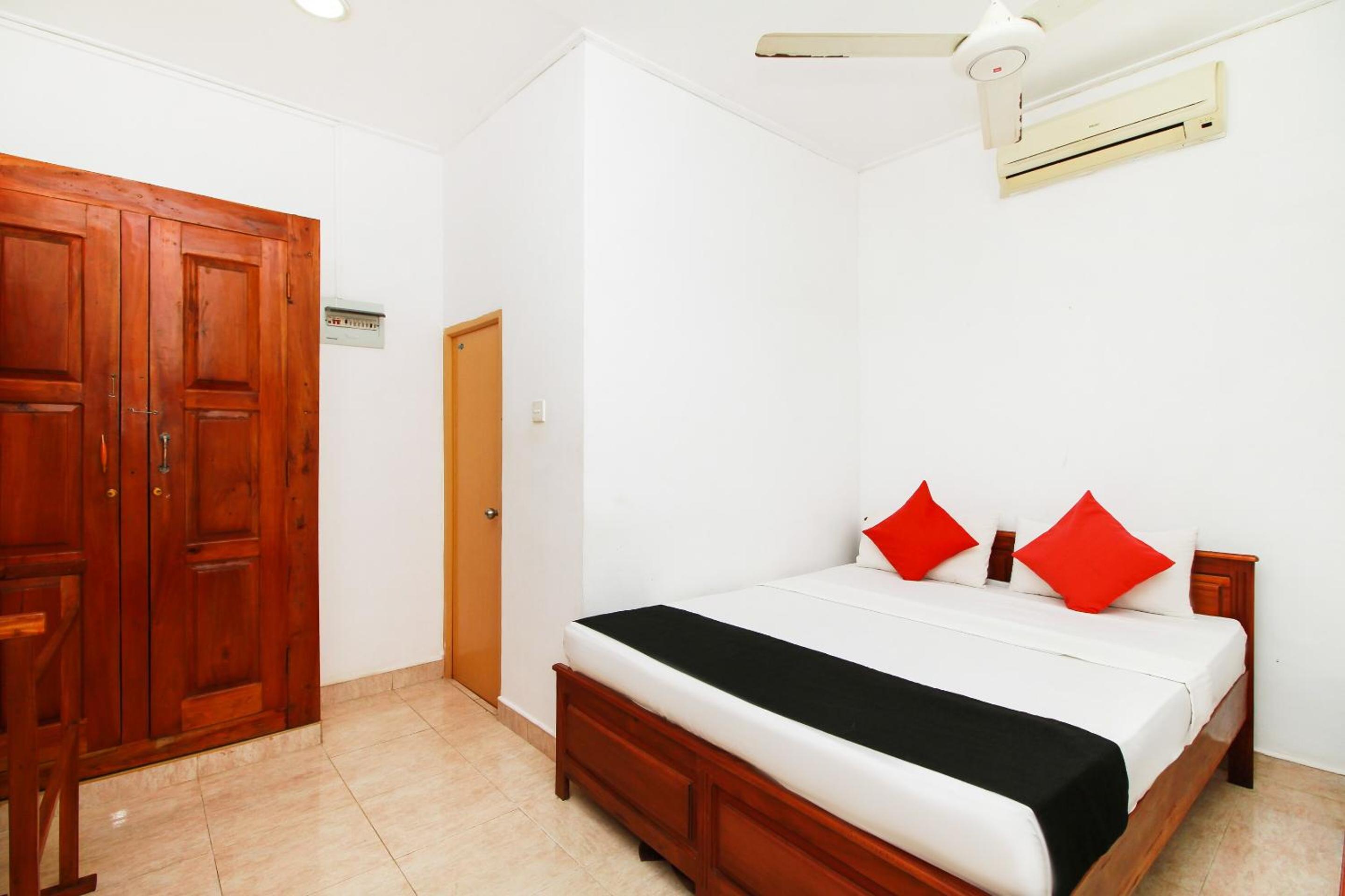 Standard Double Room photo 2