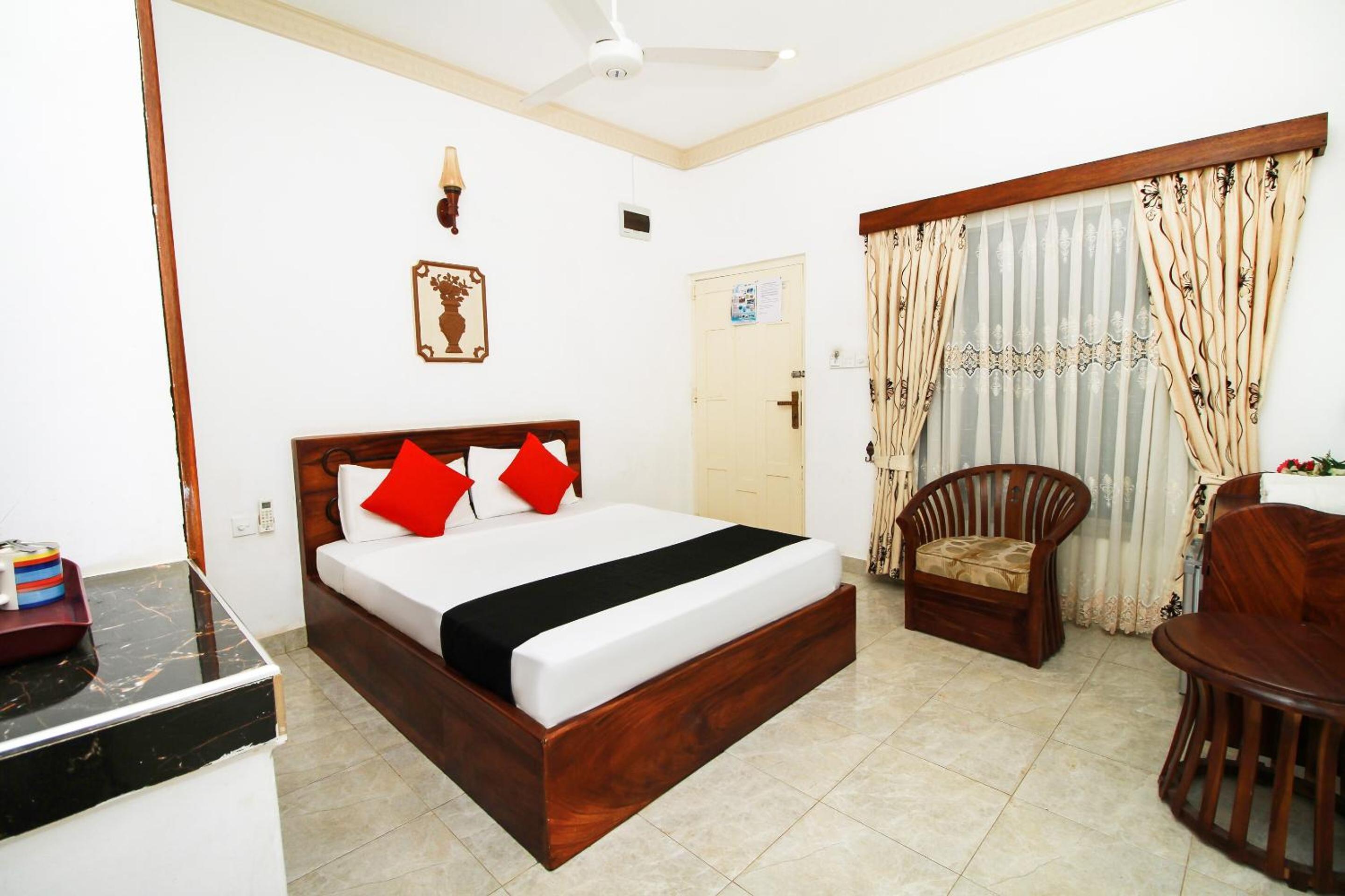 Double Room with Pool View photo 3
