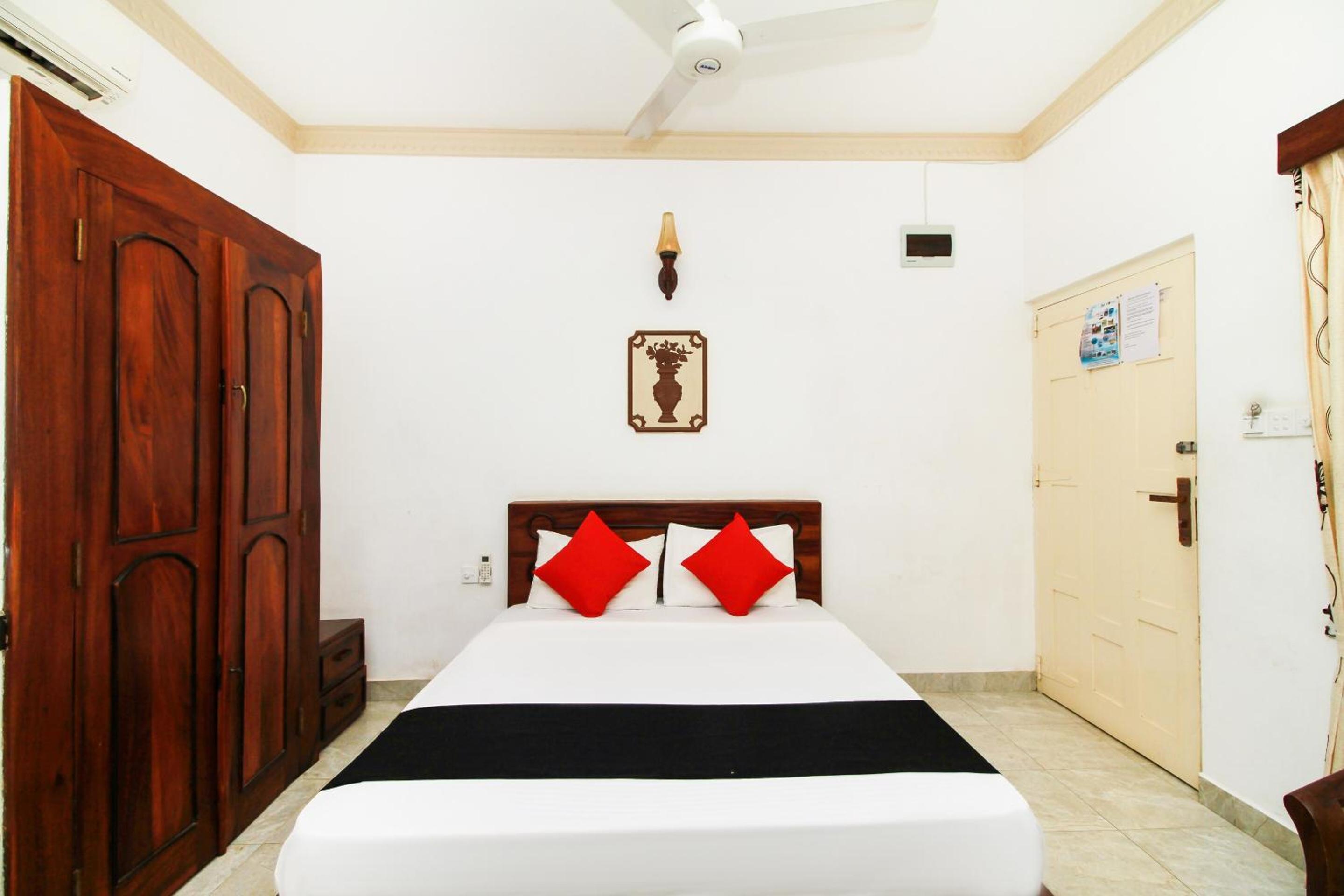 Double Room with Pool View photo 2