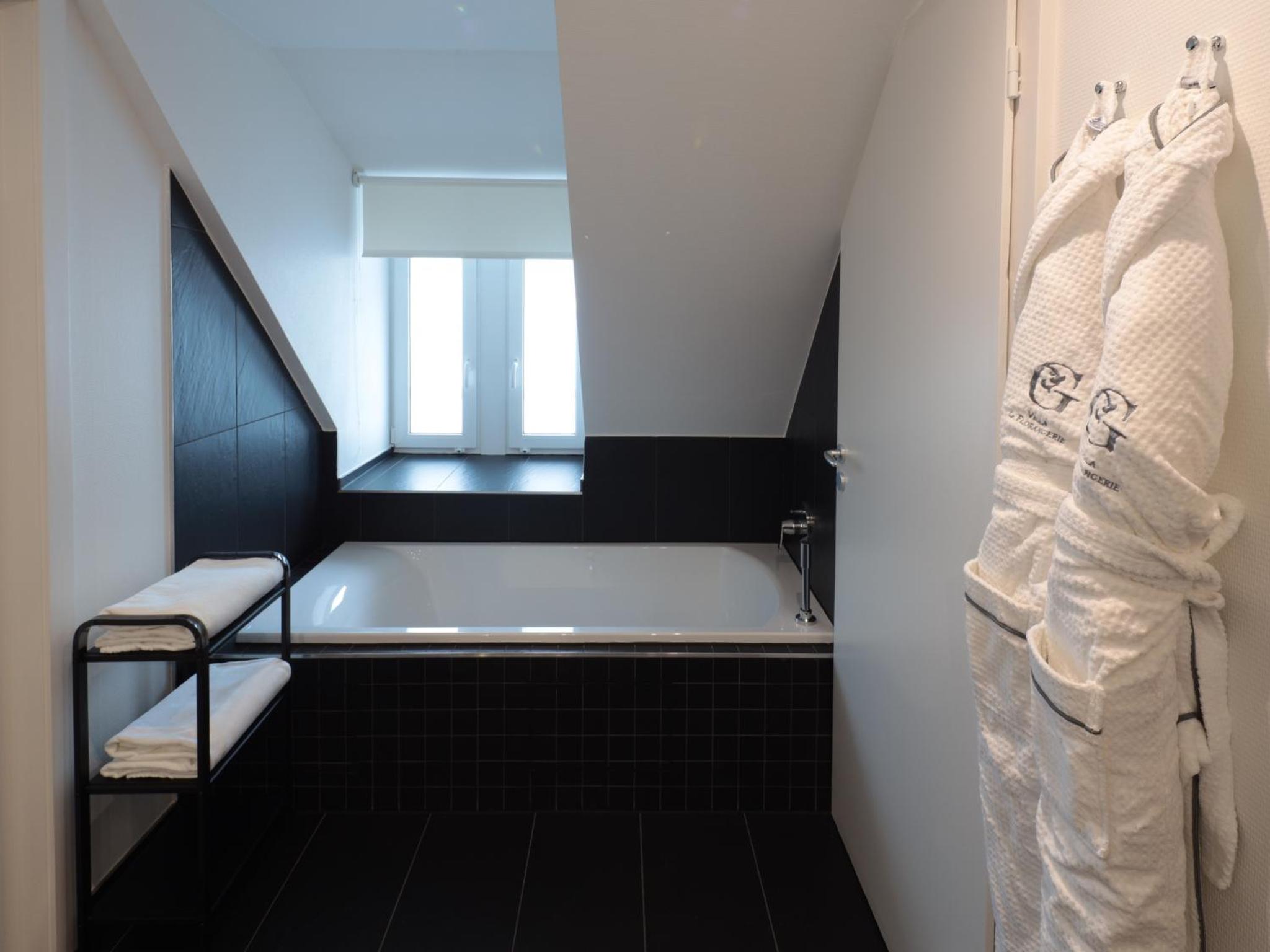 Suite - Photo 4