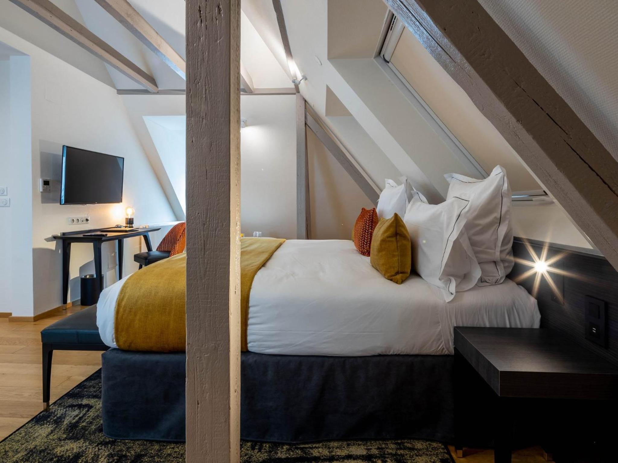 Suite - Photo 9