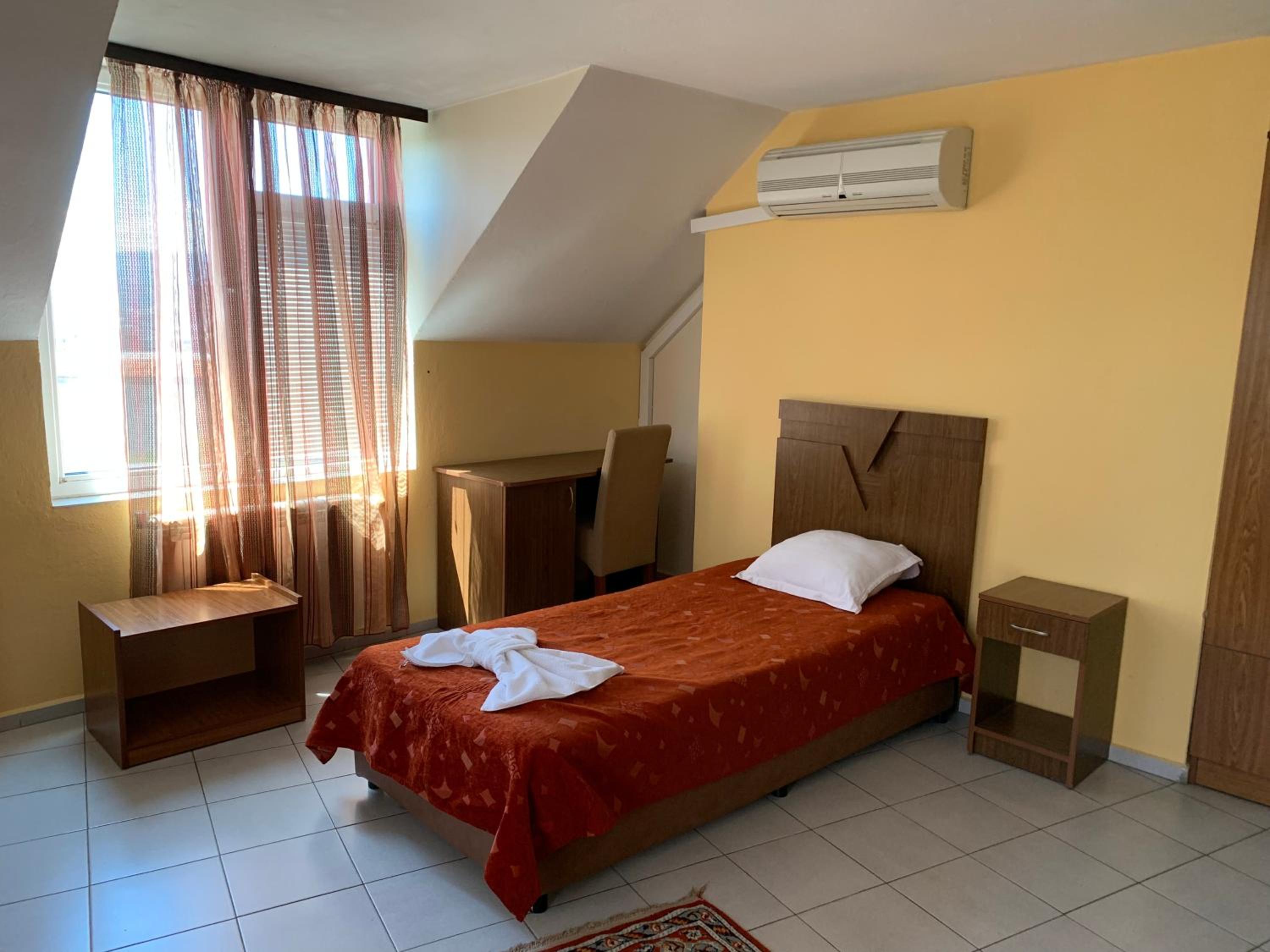Triple Room photo 2