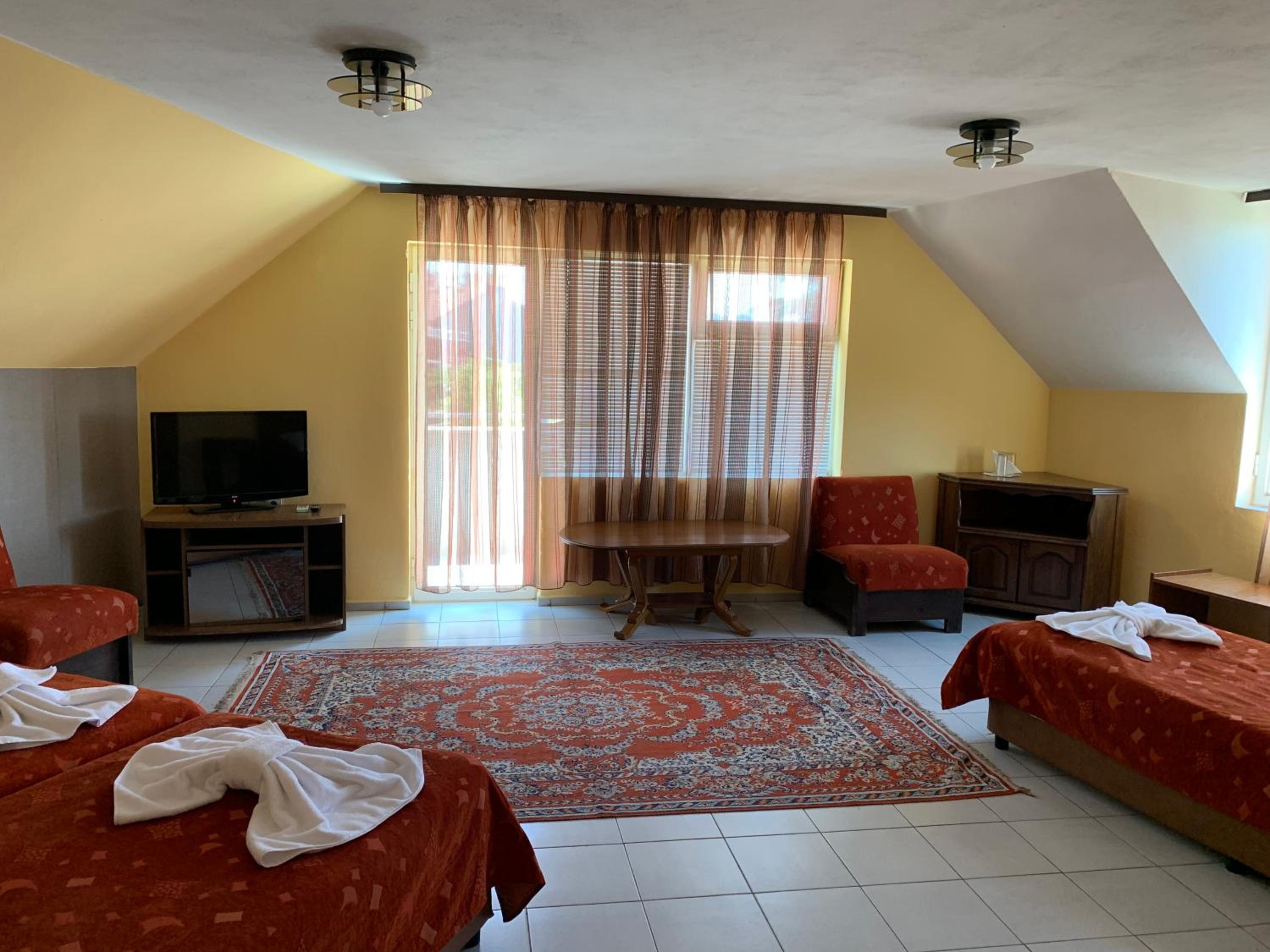Triple Room photo 1