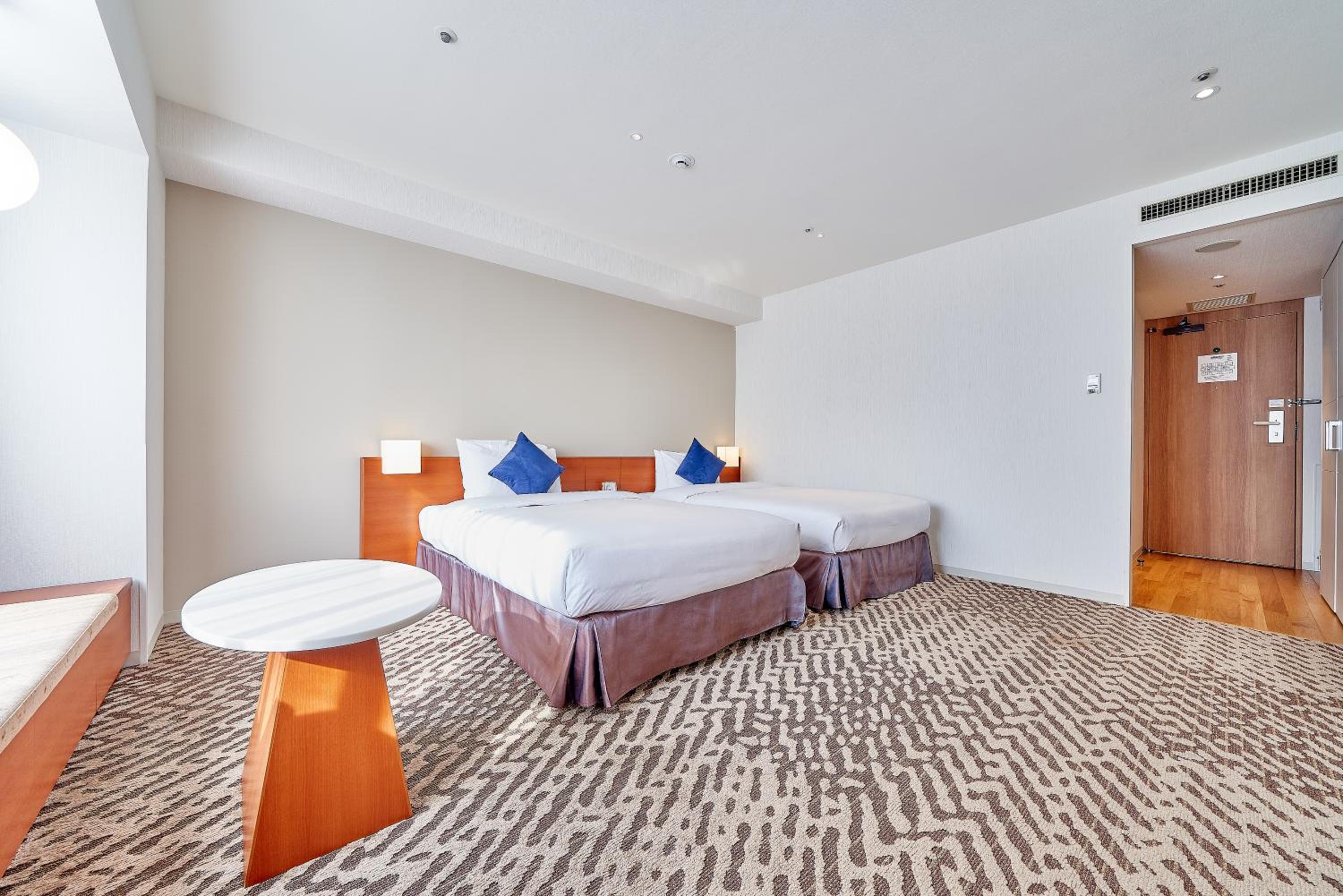 Superior Large Twin Room - Non-Smoking - Photo 1