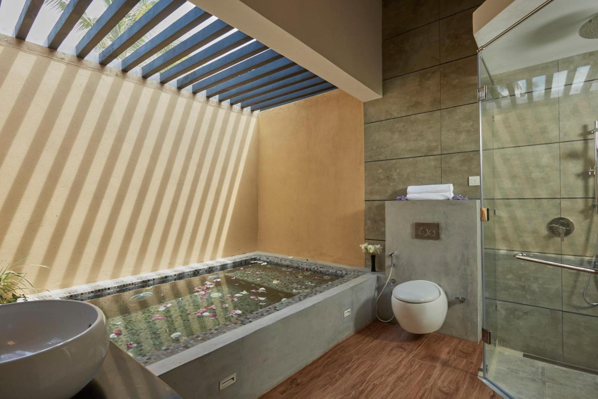 Luxury Villa with Plunge Pool with 10% Discount on Food & Beverage + All Property Services (Excluding Spa) - Photo 5