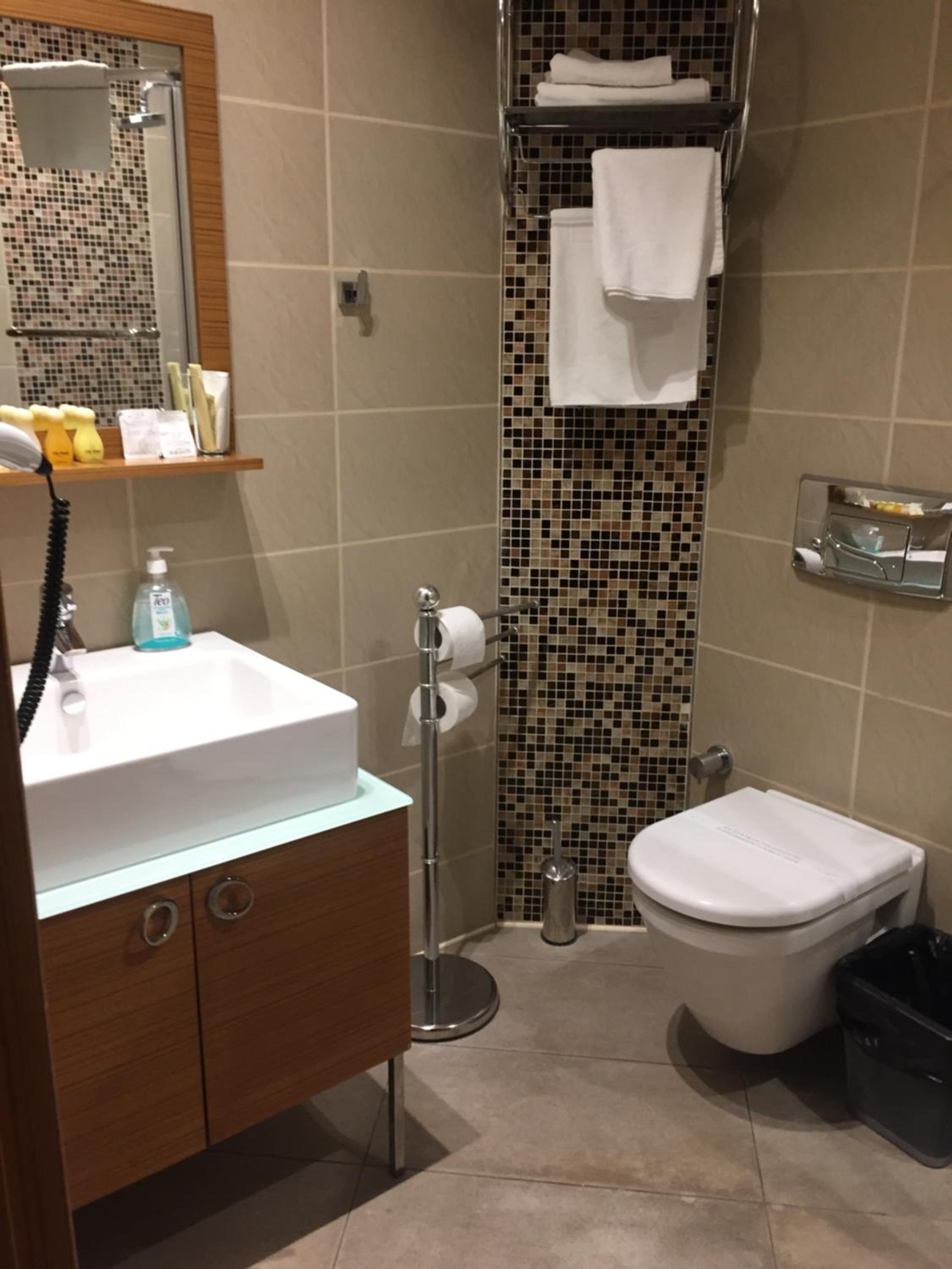 Twin Room - Photo 6