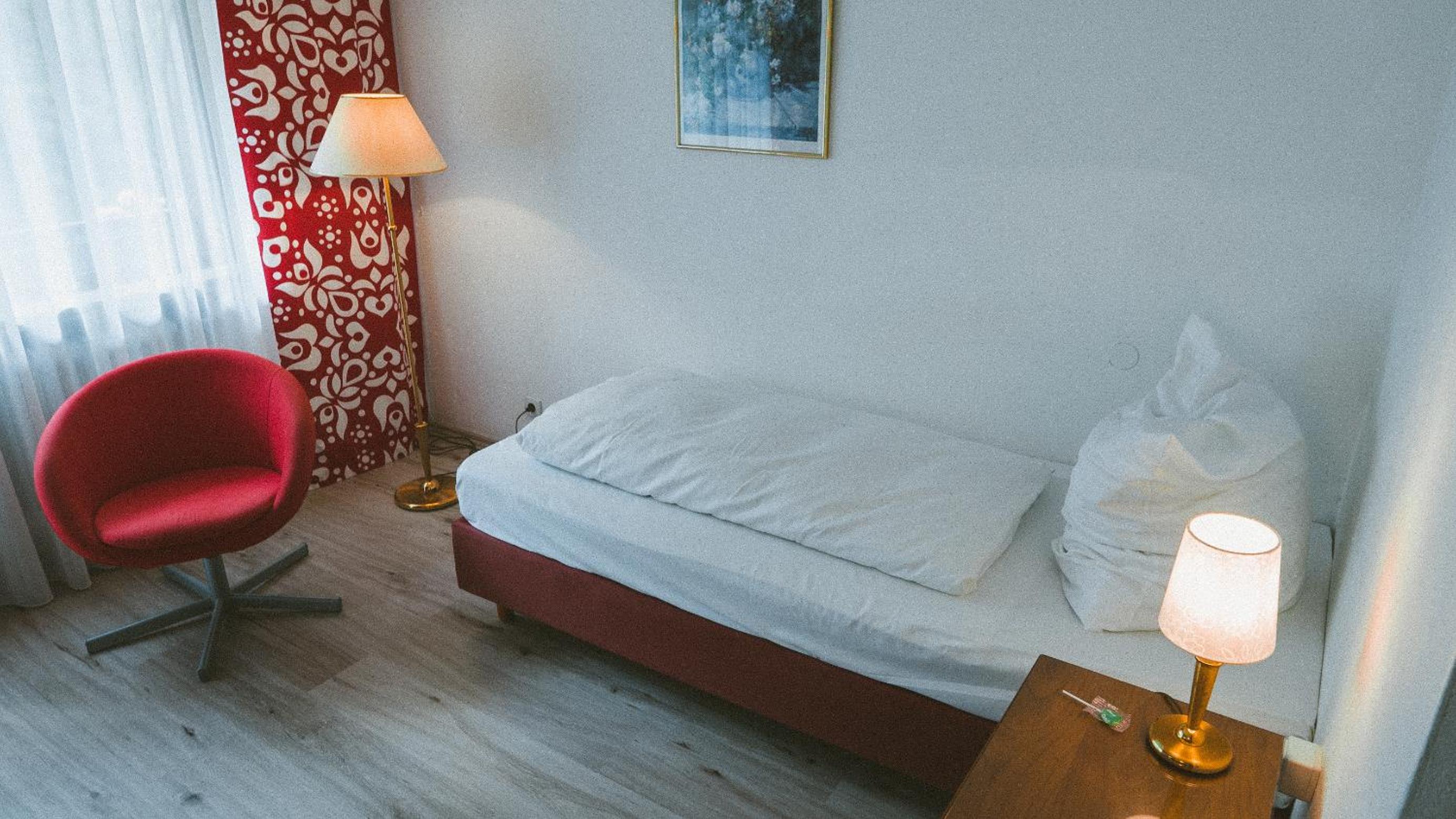 Single Room with Balcony and Park View photo 2