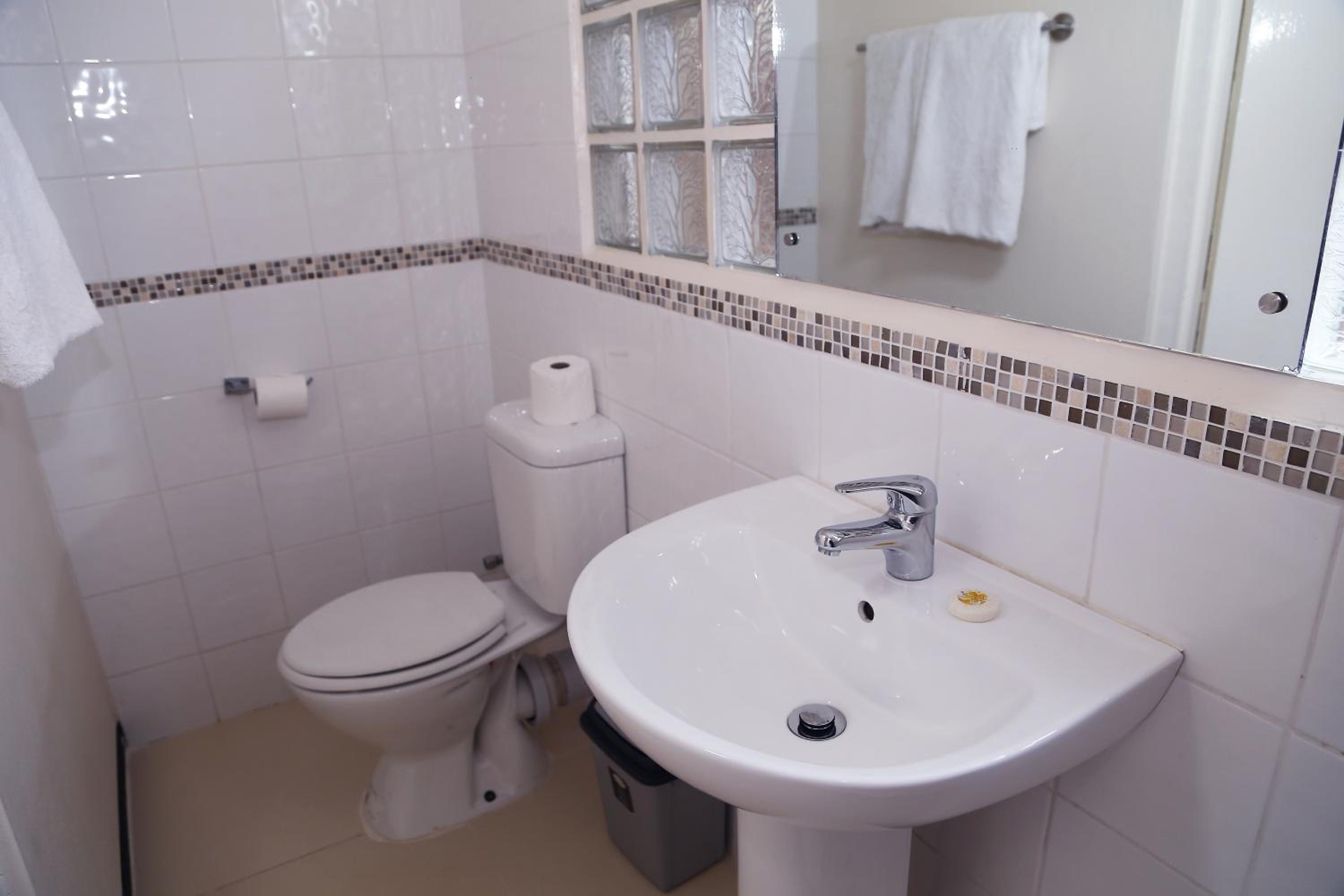 Budget Double Room photo 3