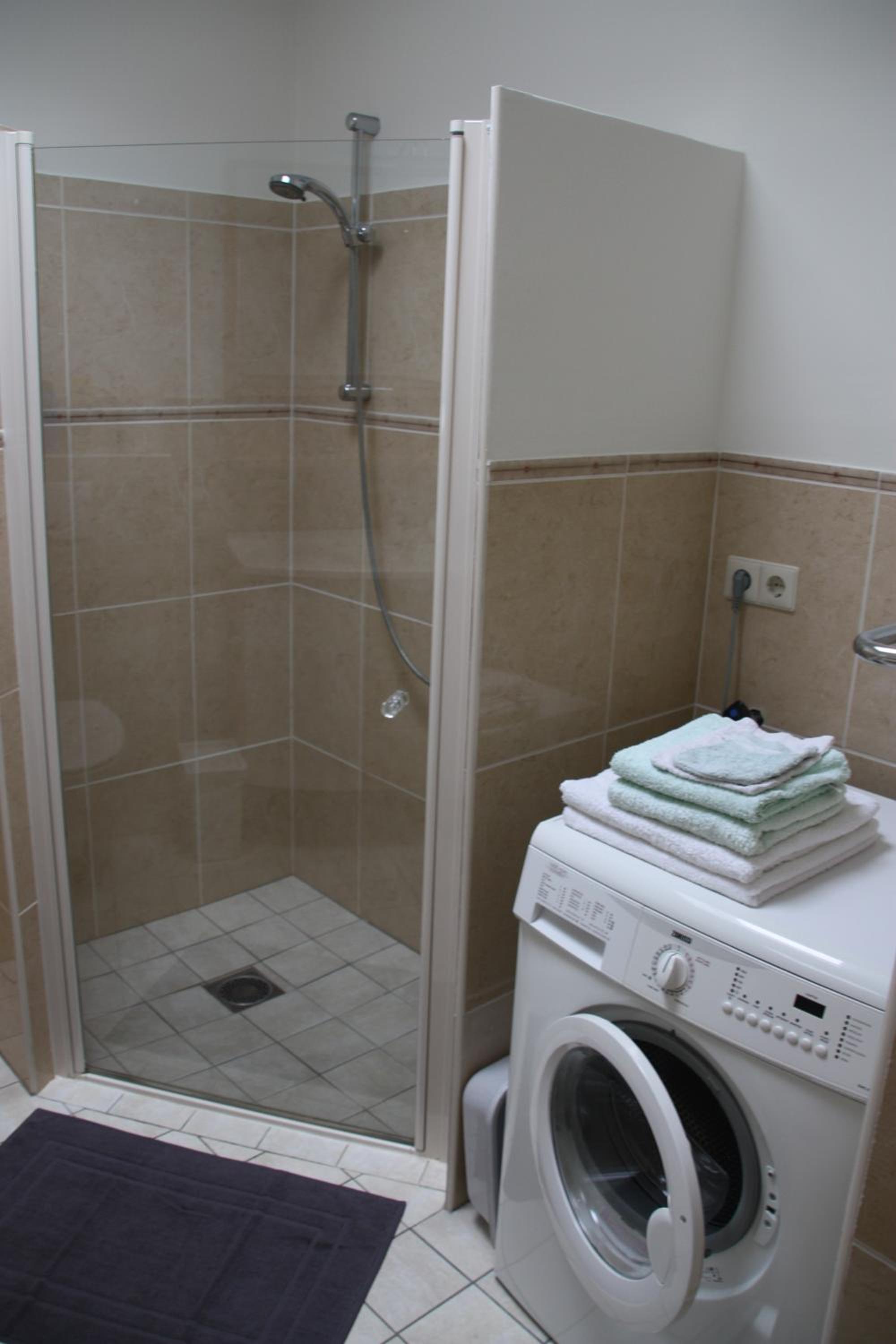 Deluxe King Room - Photo 4