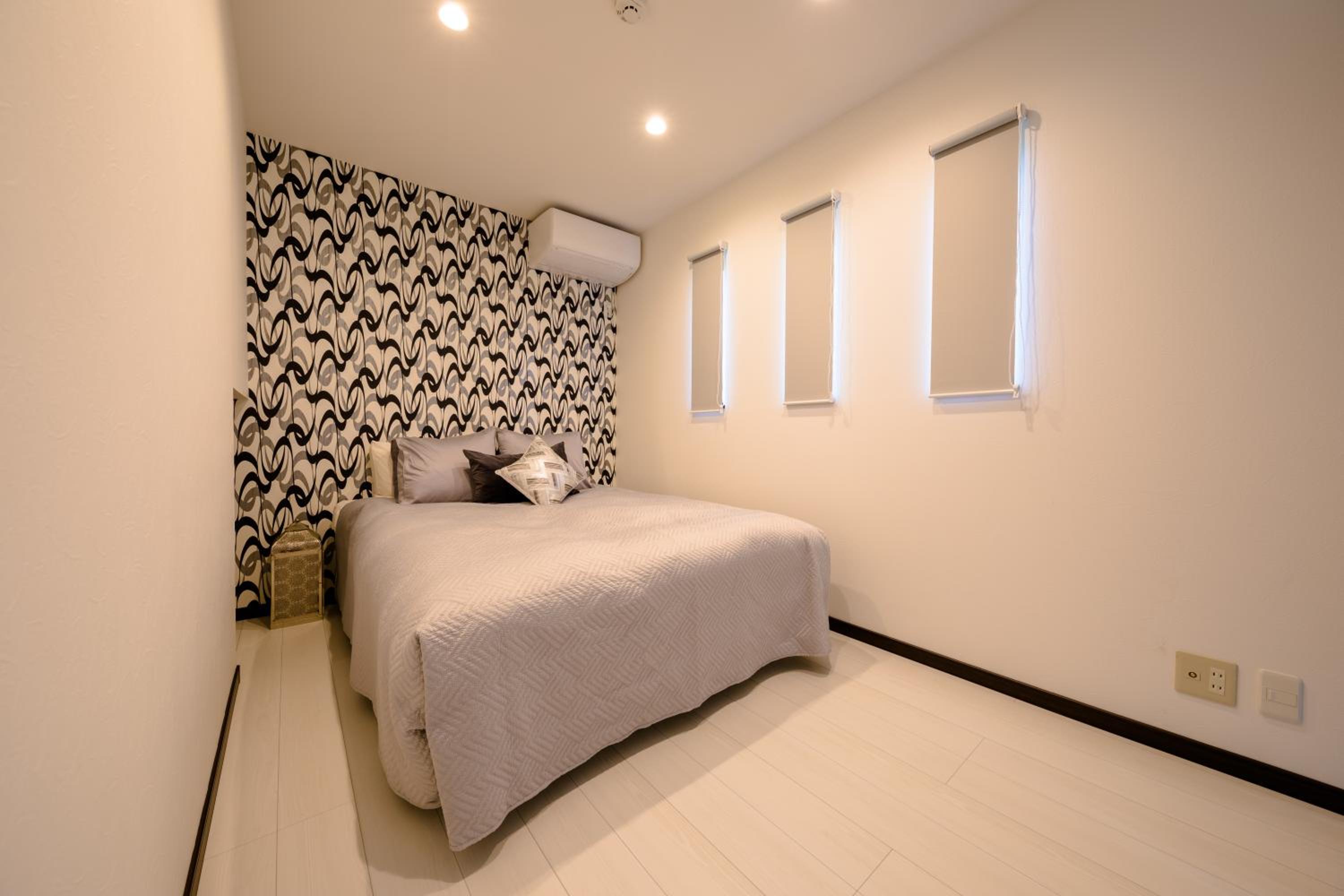 Three-Bedroom Villa - Photo 35