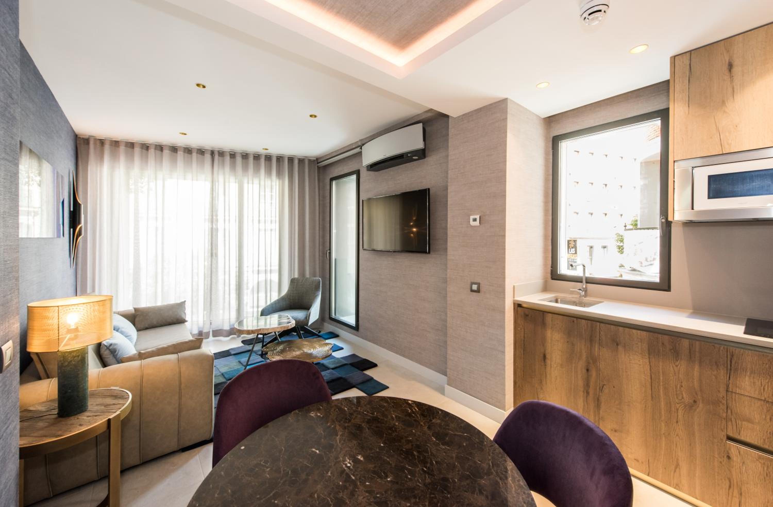 Superior Apartment - Photo 9