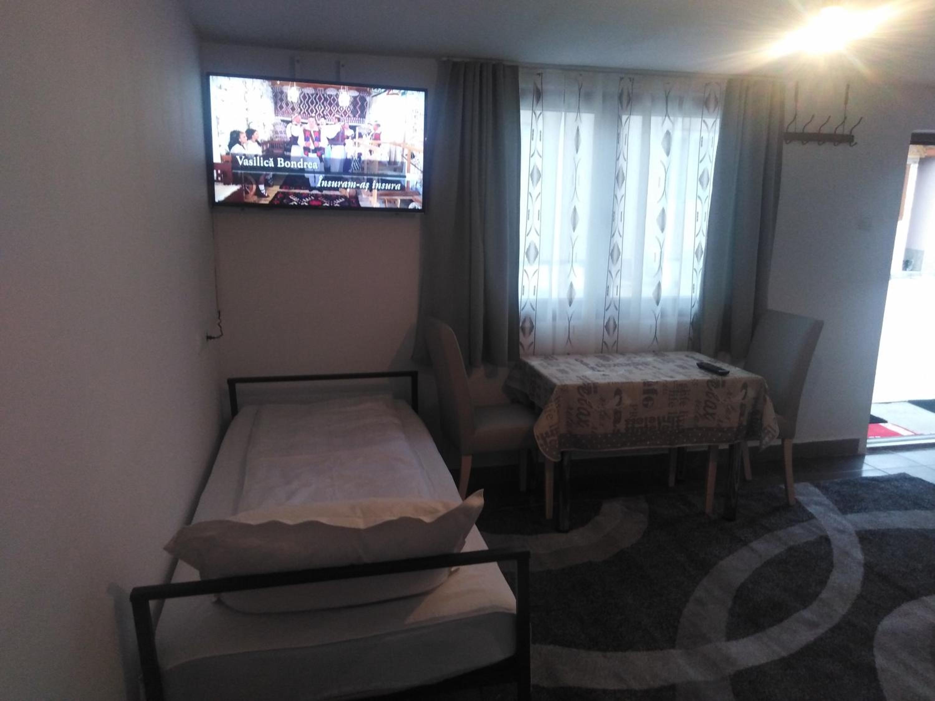 Triple Room - Photo 5