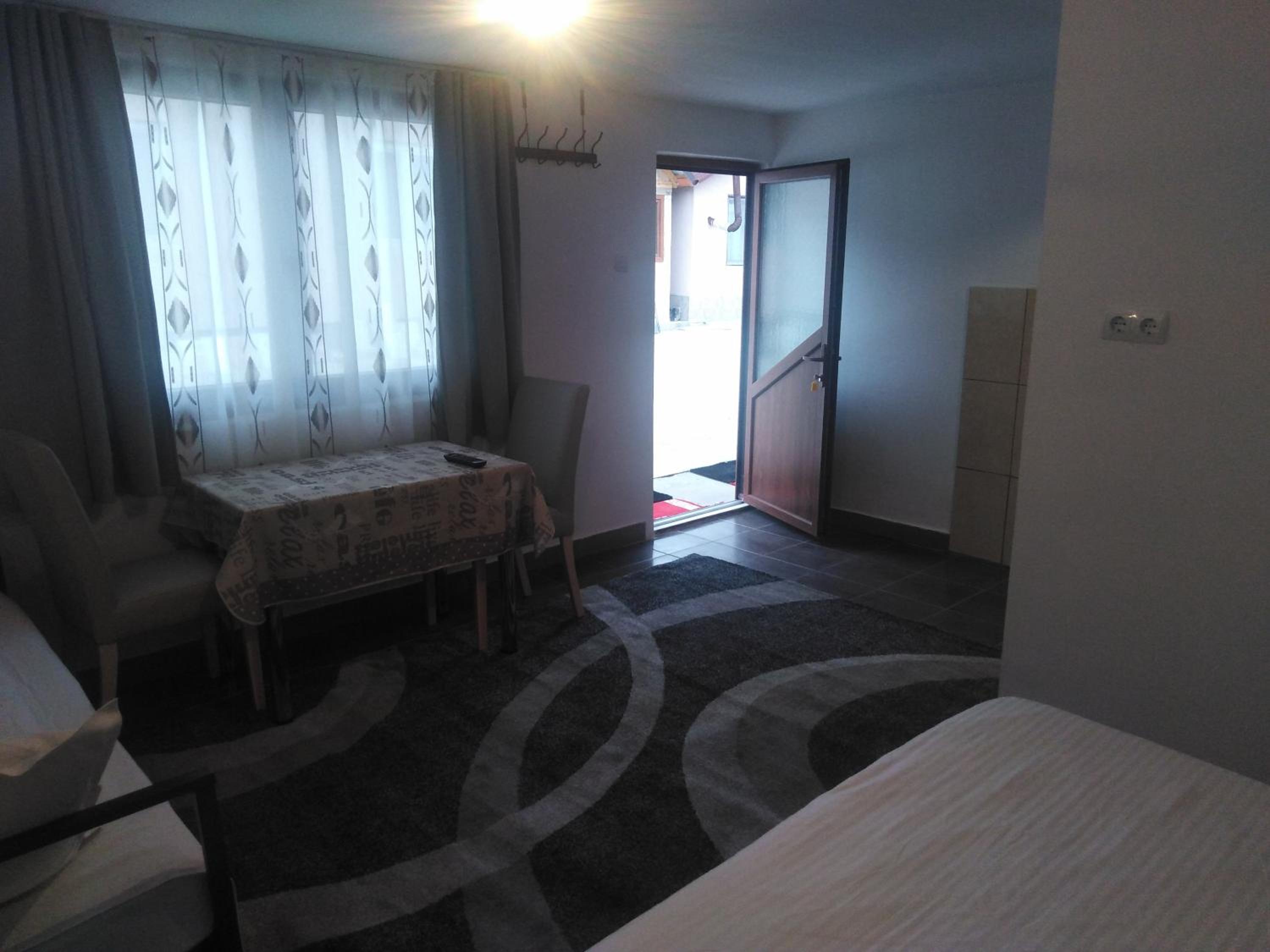 Triple Room - Photo 3