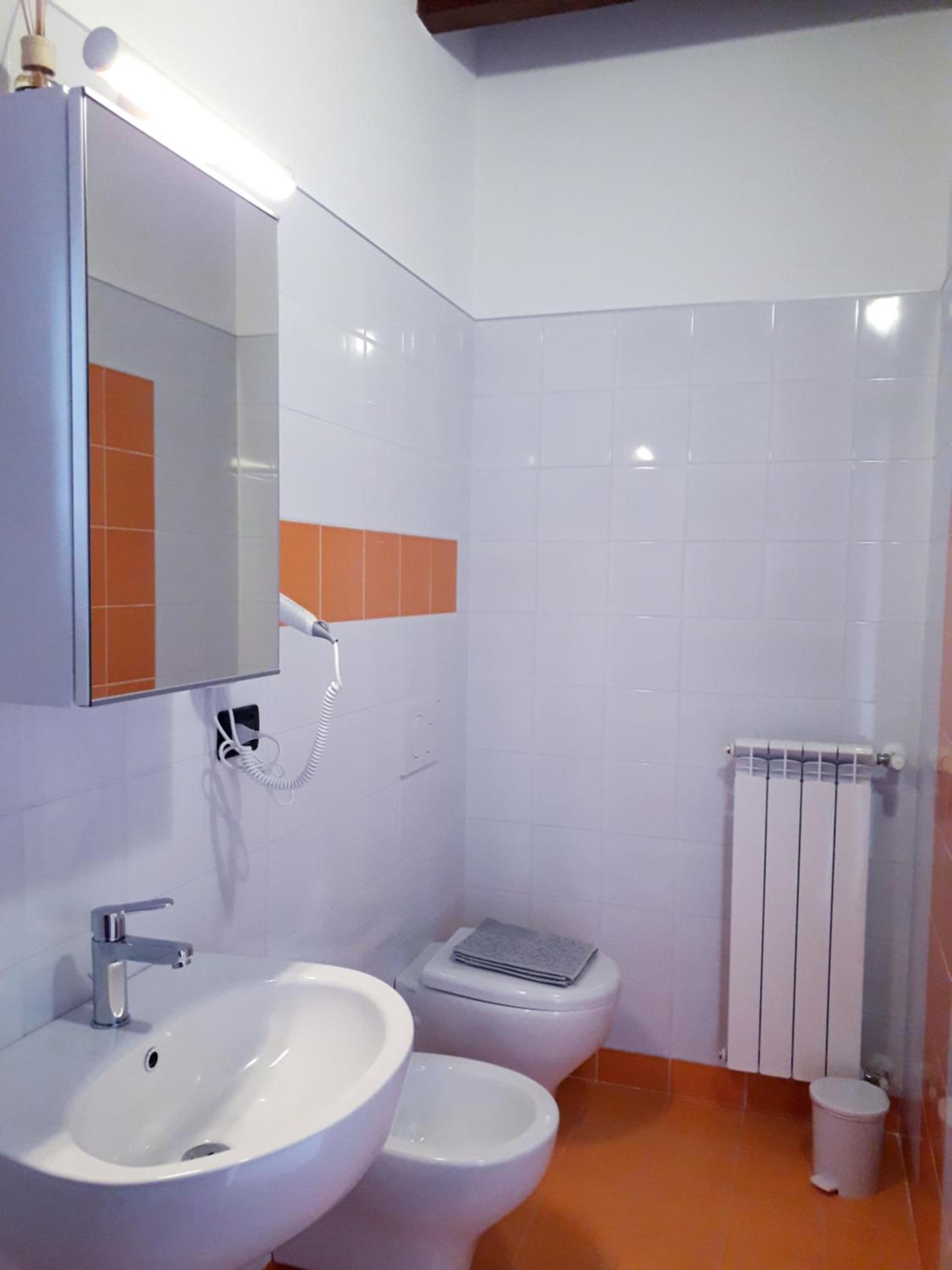 Double Room with Lake View - Photo 2