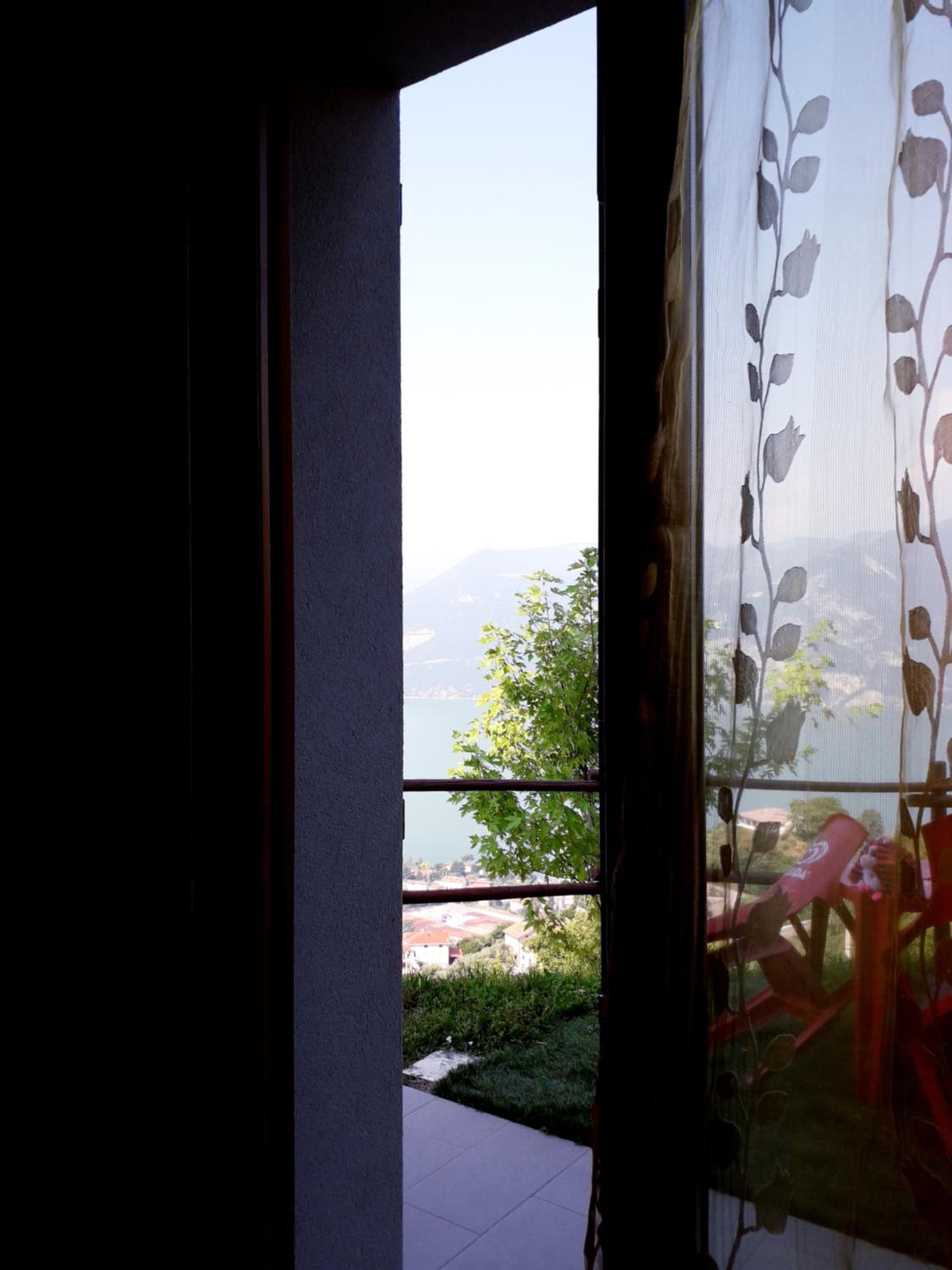 Double Room with Lake View - Photo 8