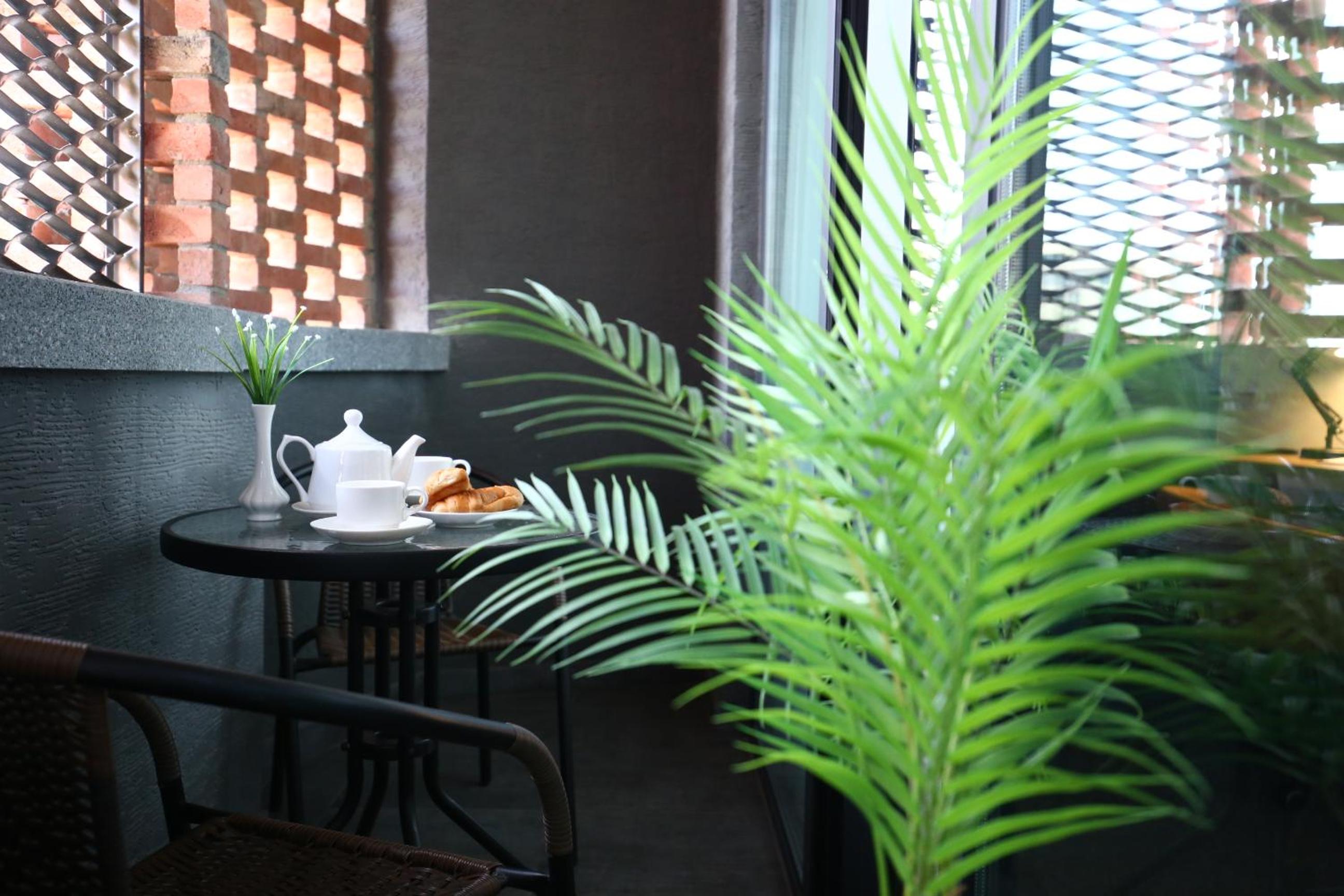 Double Room with Balcony - Photo 4