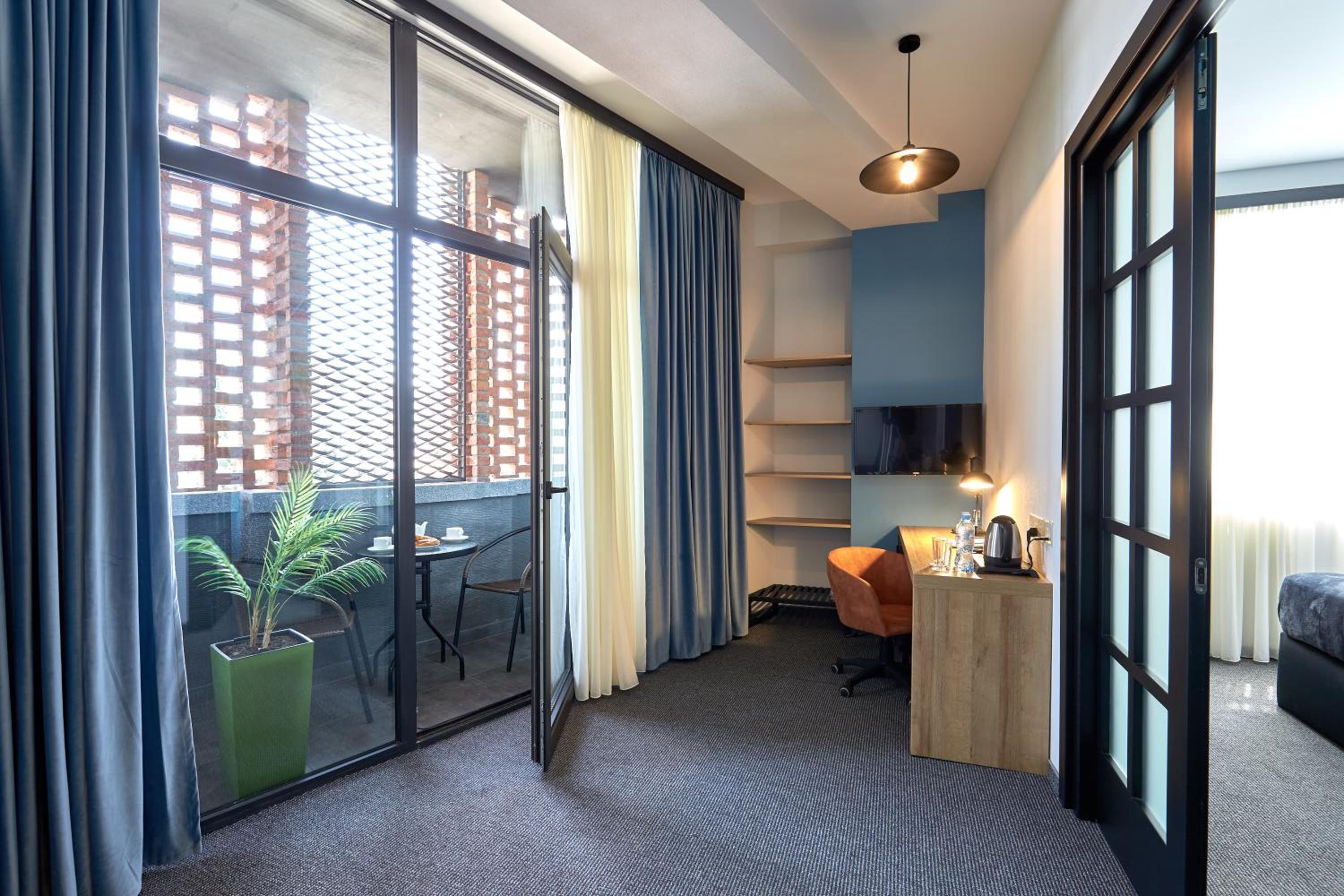 Deluxe Twin Room - Photo 4