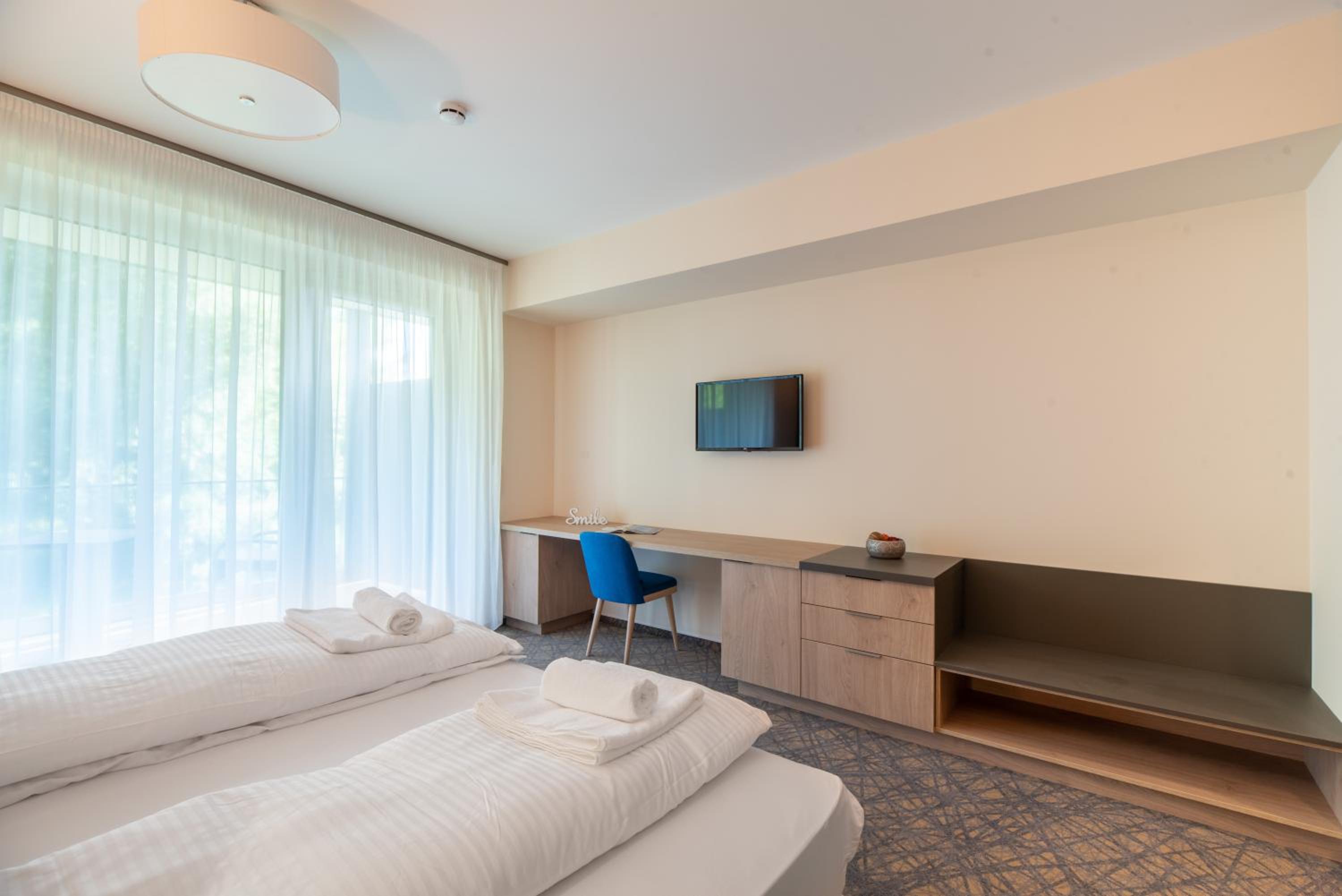 Double Room with Balcony - Photo 3