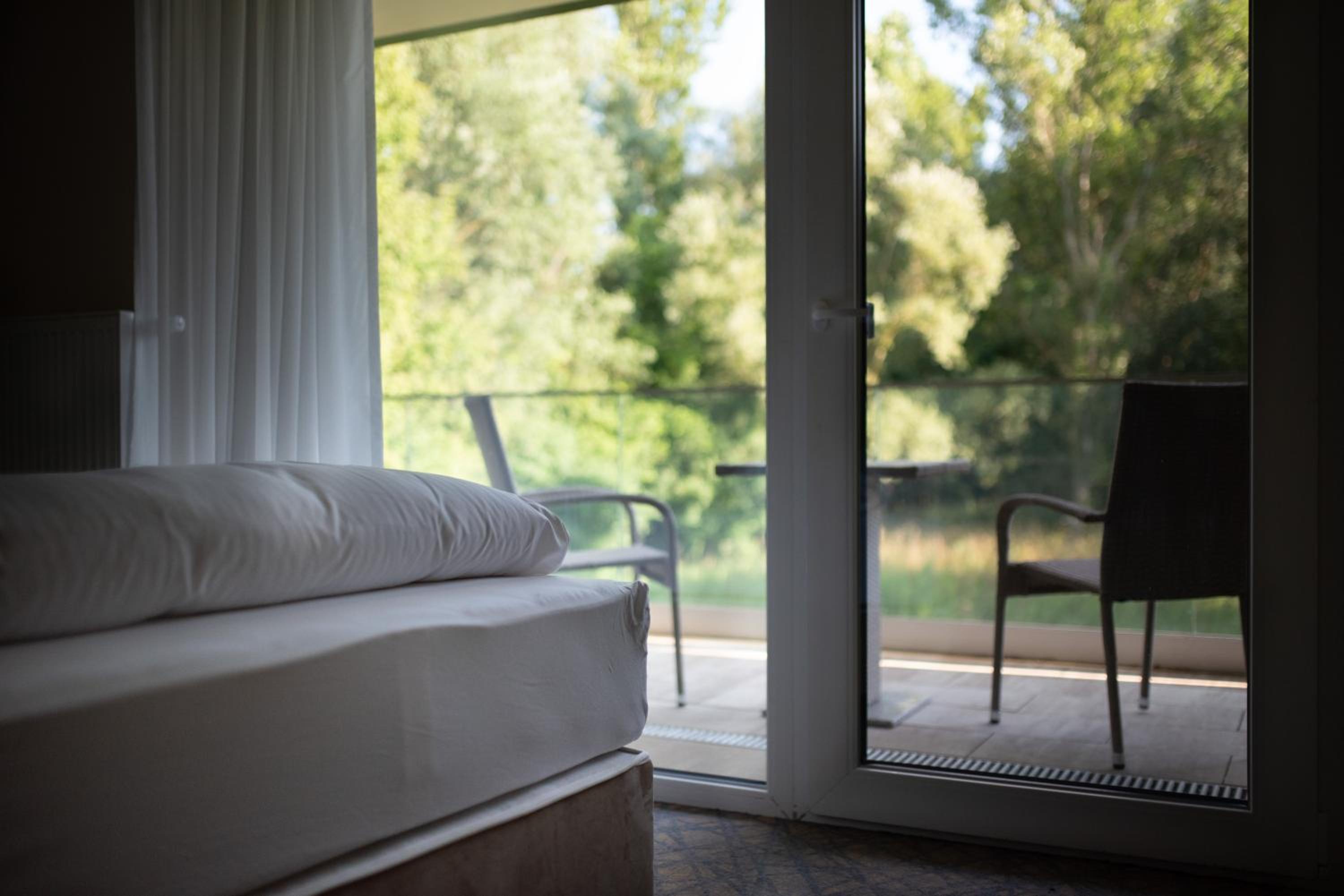 Double Room with Balcony - Photo 6
