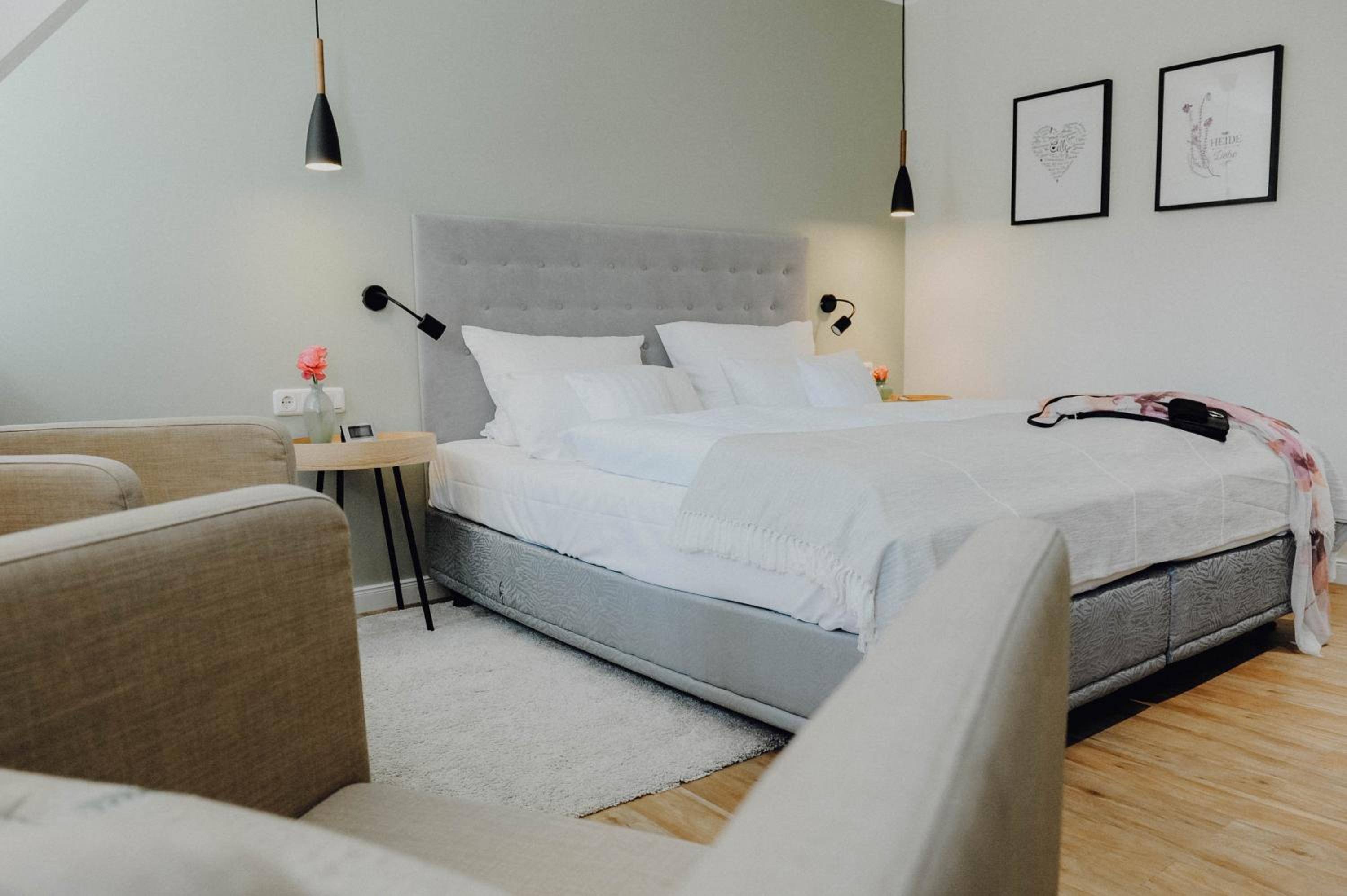 Double Room - Photo 15