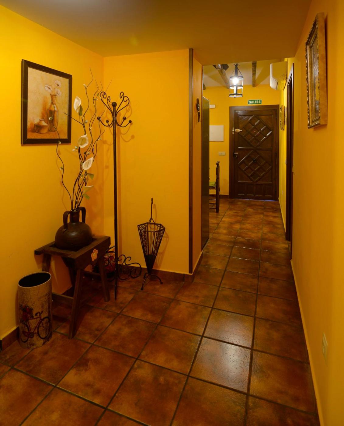 Three-Bedroom House - Photo 6