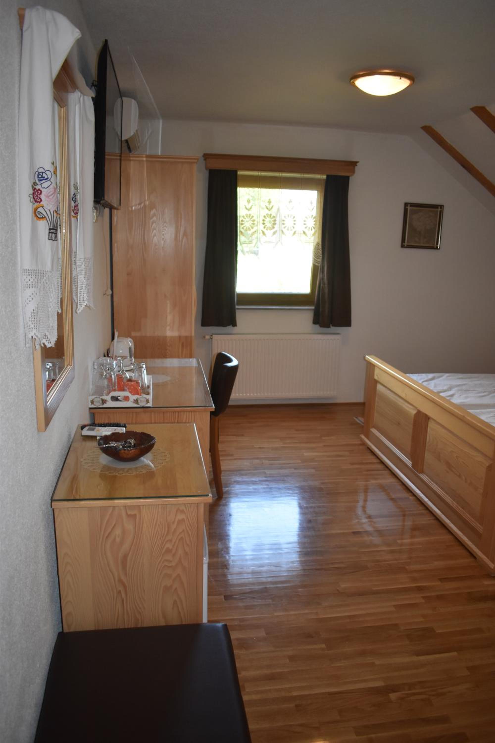 Double Room with Mountain View - Photo 2