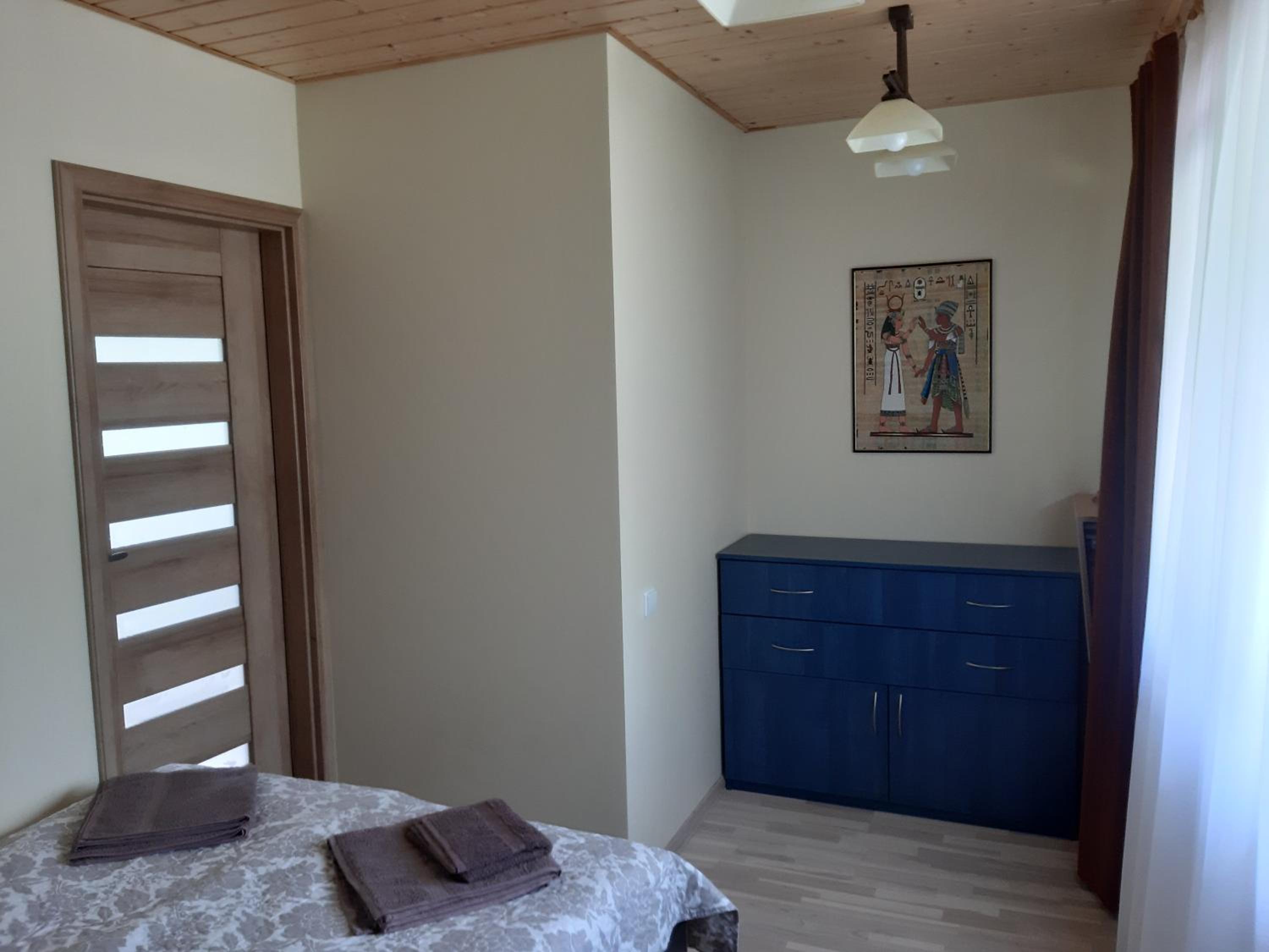 One-Bedroom Apartment - Photo 1