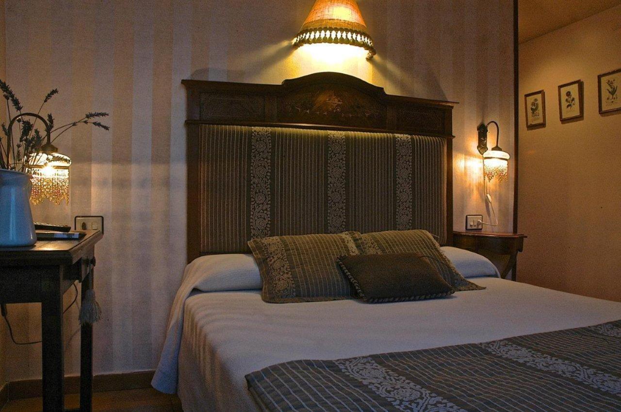 Double Room - Photo 3