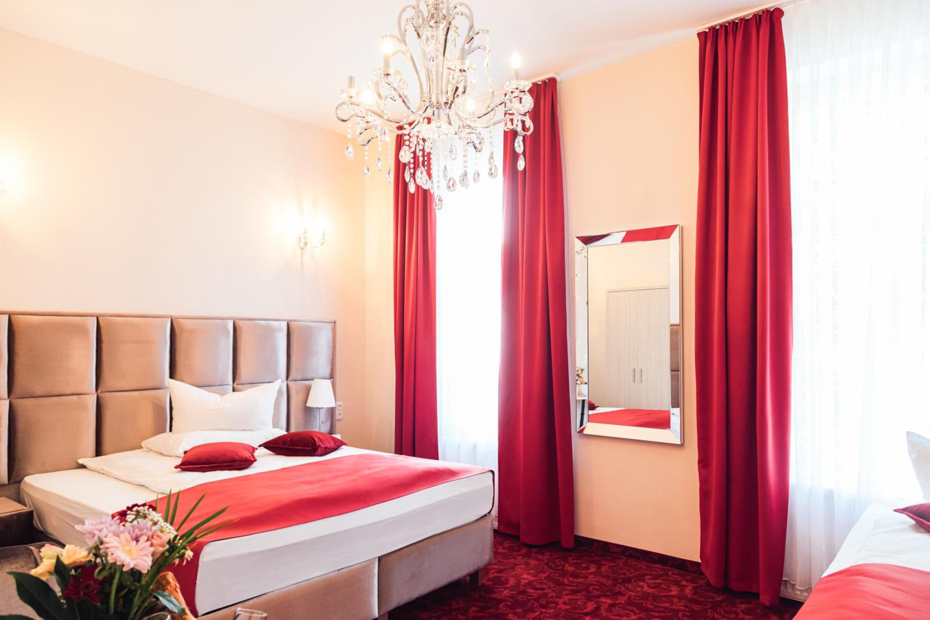 Deluxe Triple Room - Photo 6