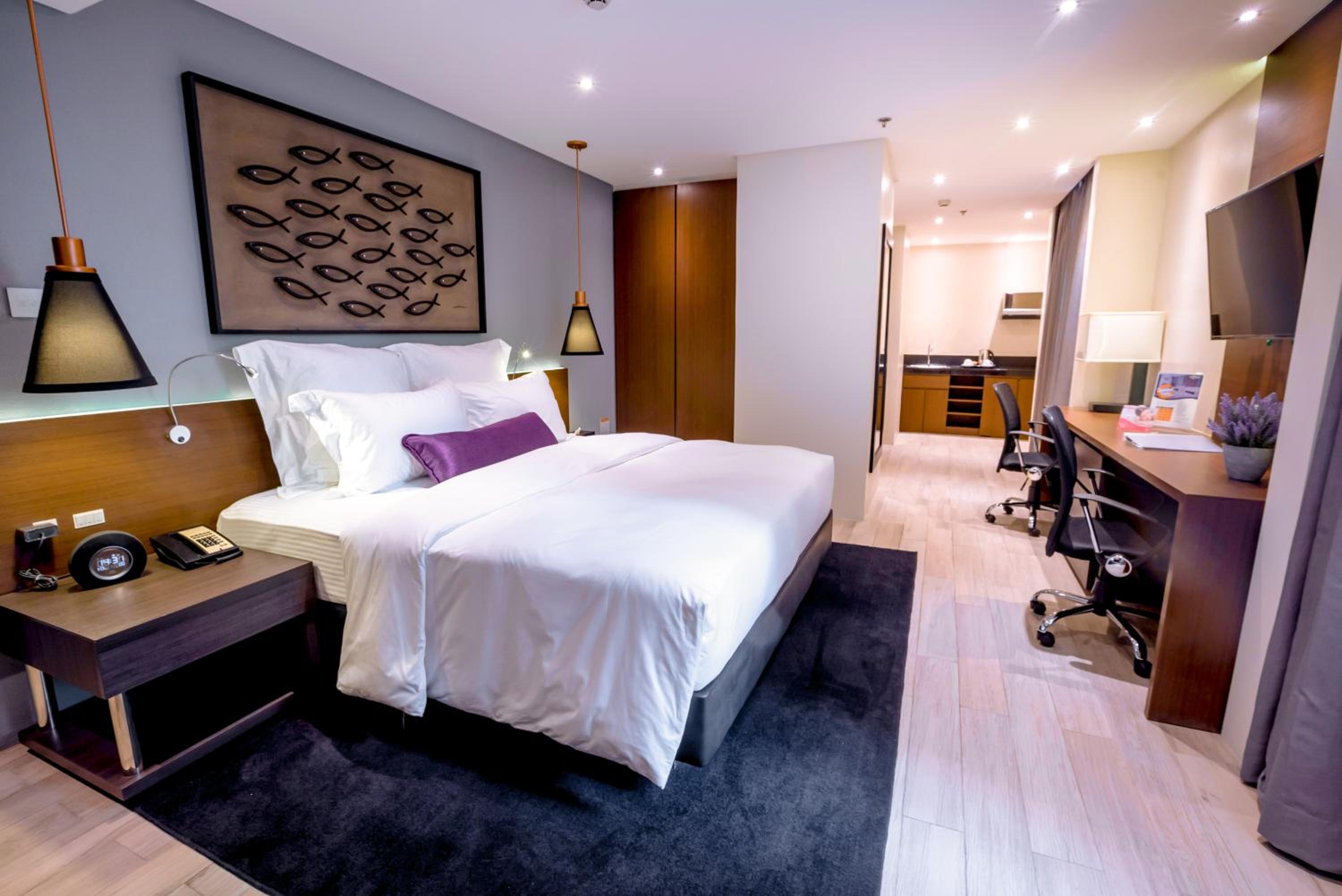 Adagio Deluxe King Room - Photo 1