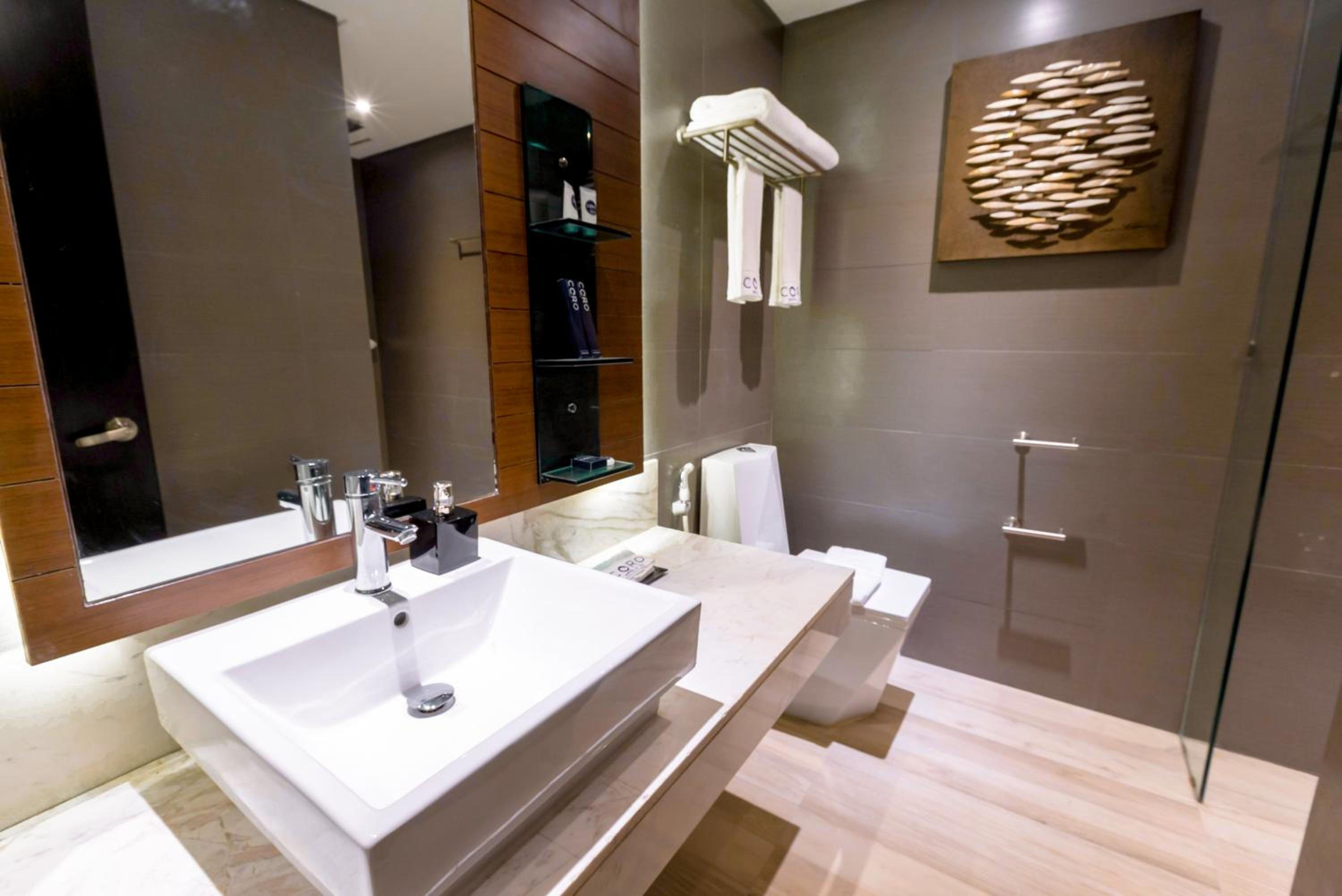 Standard Queen Room - Photo 4