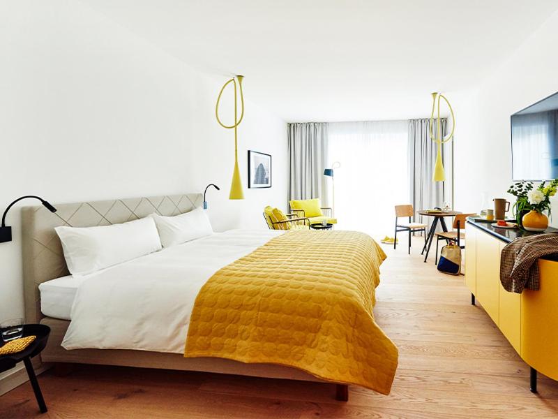 Deluxe Double Room with Balcony - Photo 5