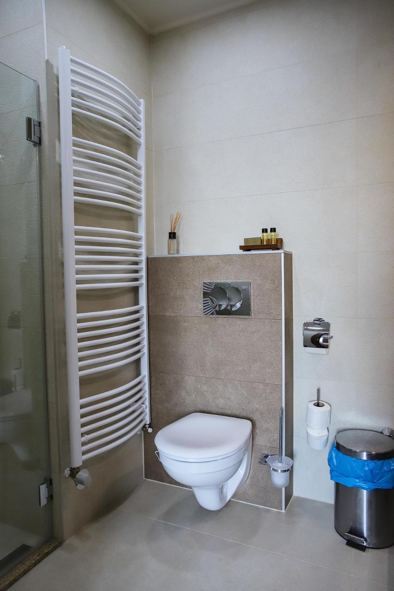 Deluxe Room - Photo 2